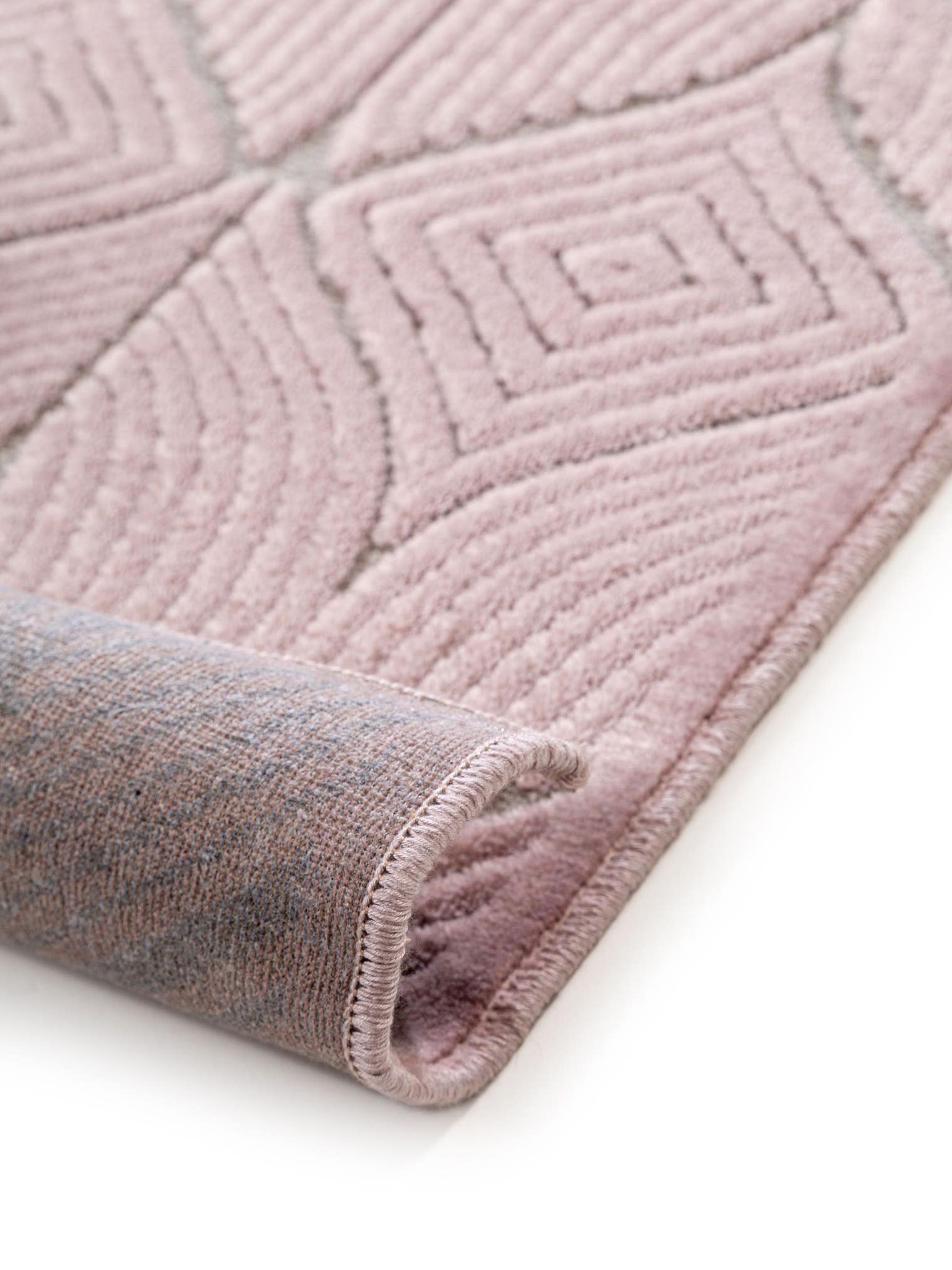 Teppich aus 100% Viskose in Rosa mit bis 5 mm hohem Flor von benuta Pop