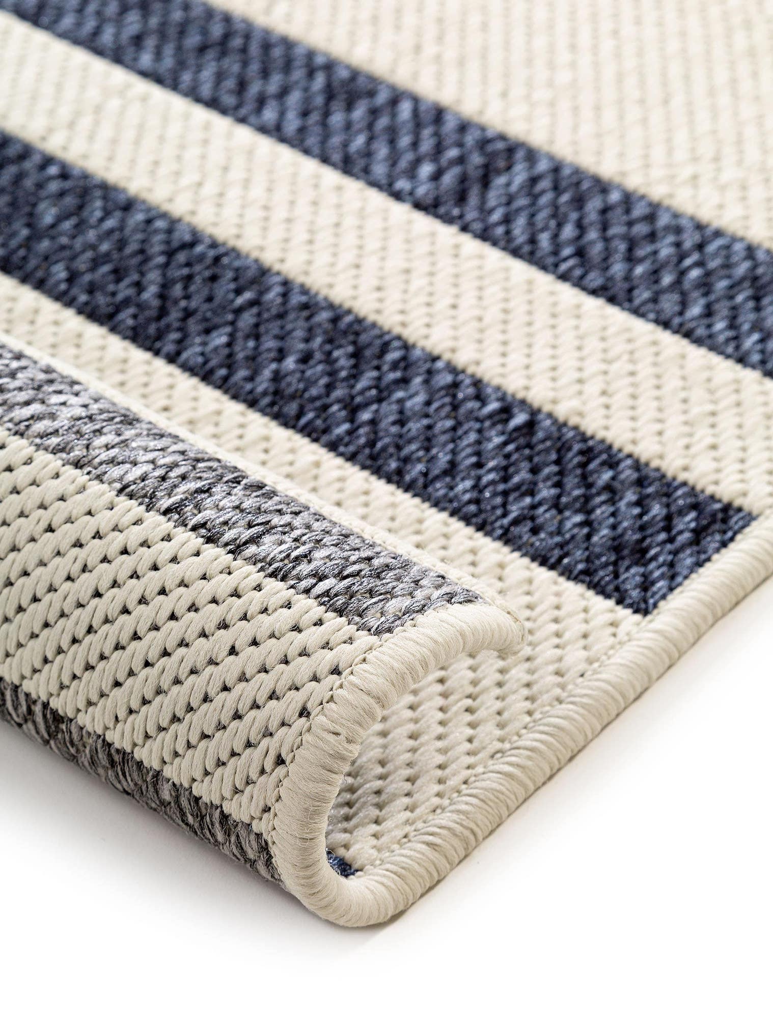 Alfombra de 100% Polipropileno en Gris con un pelo de {{Placeholder_Pile Height}} de altura de benuta Nest