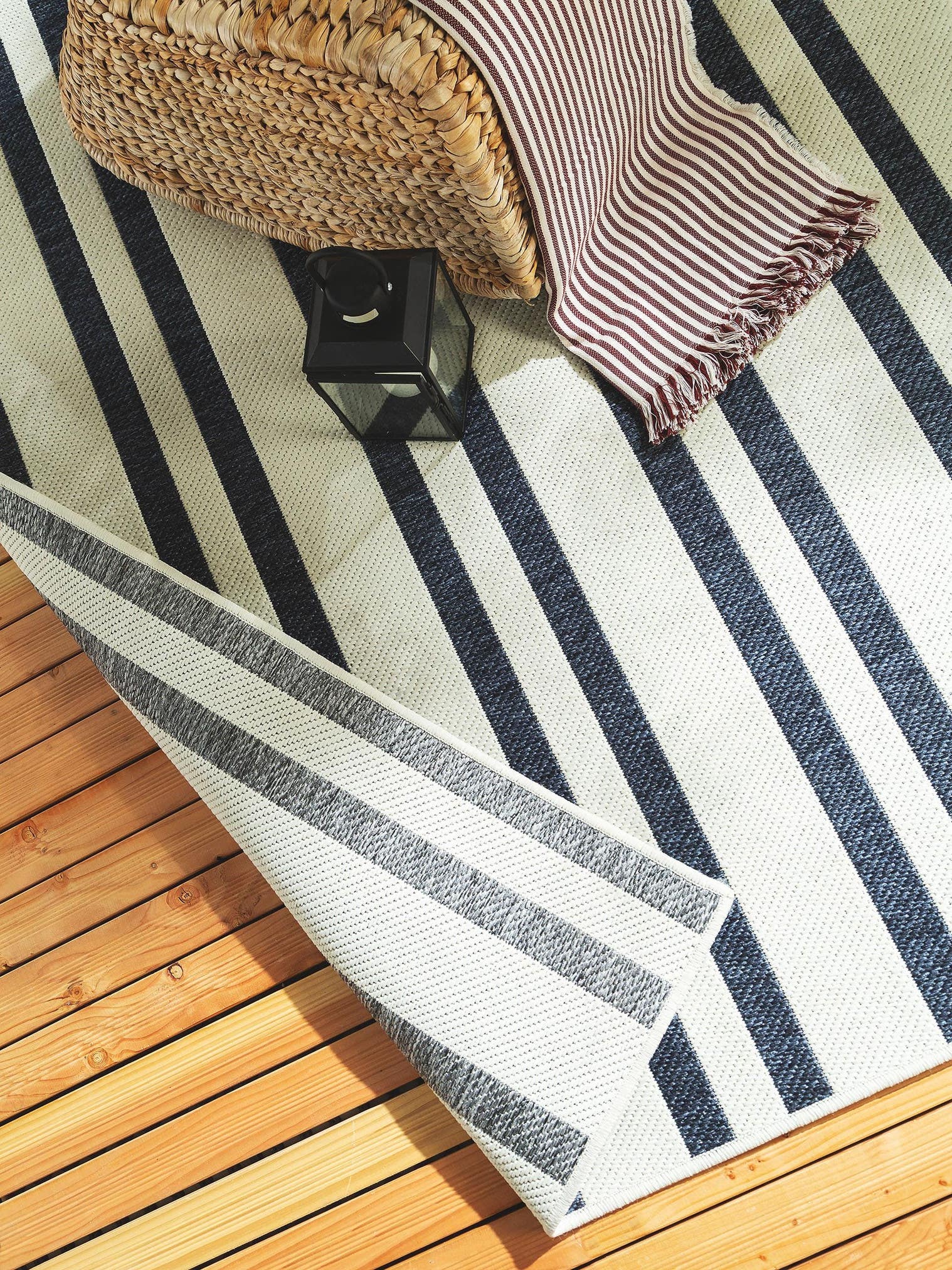 Alfombra de 100% Polipropileno en Gris con un pelo de {{Placeholder_Pile Height}} de altura de benuta Nest