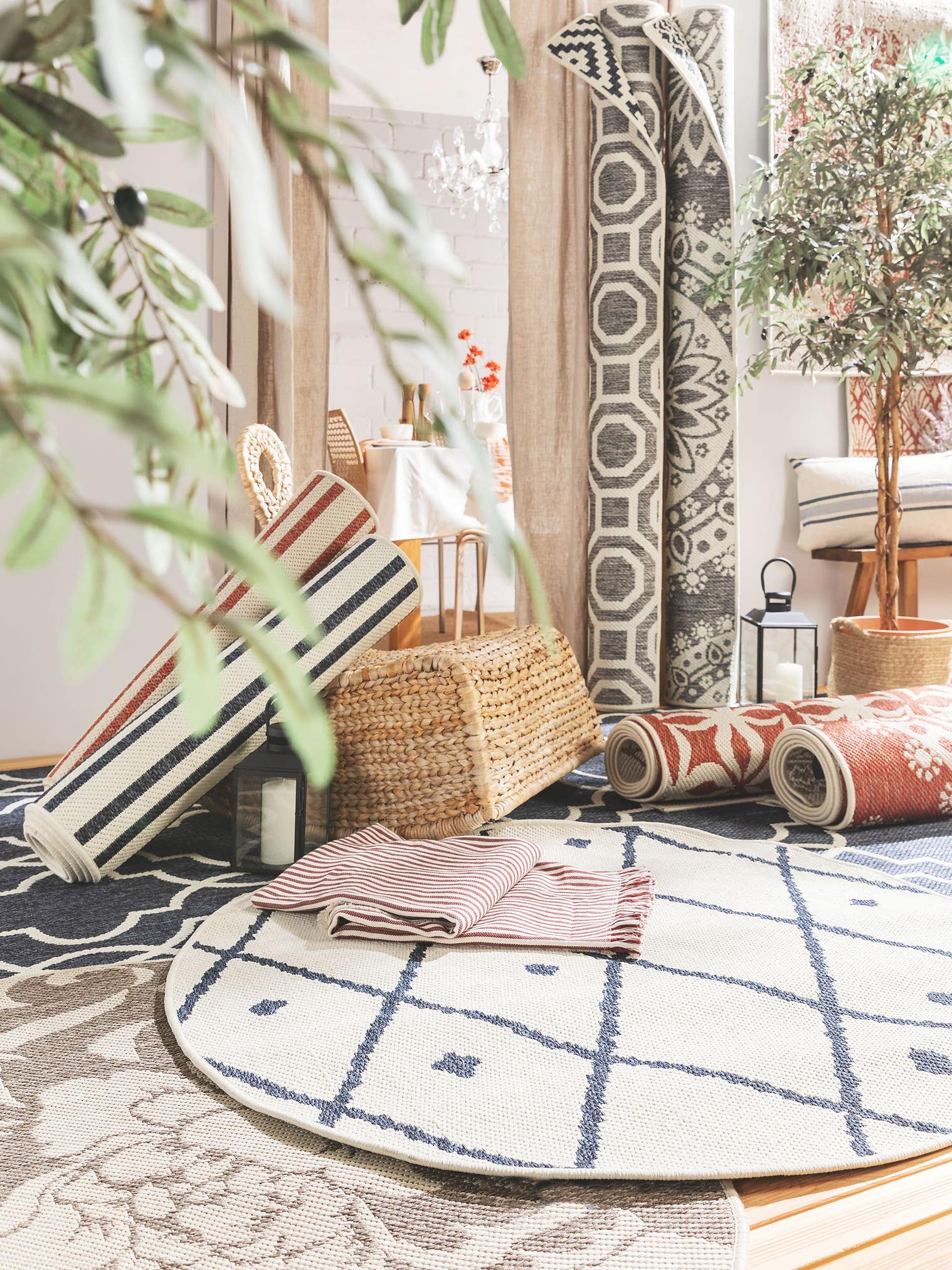 Rug made of 100% Polypropylene in Beige with a 1- 5 mm high pile by benuta