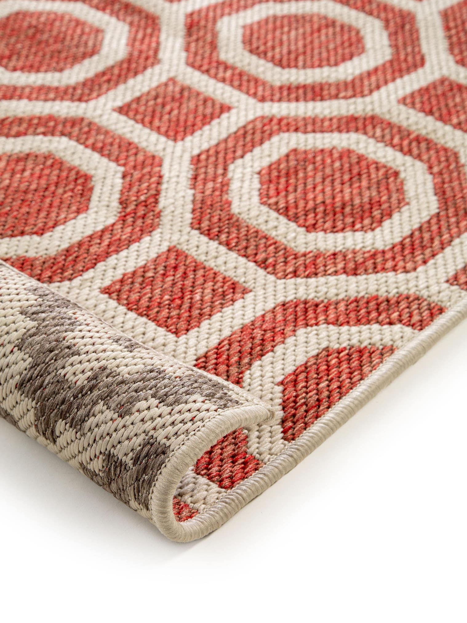 Teppich aus 100% Polypropylen in Beige mit bis 5 mm hohem Flor von benuta Nest