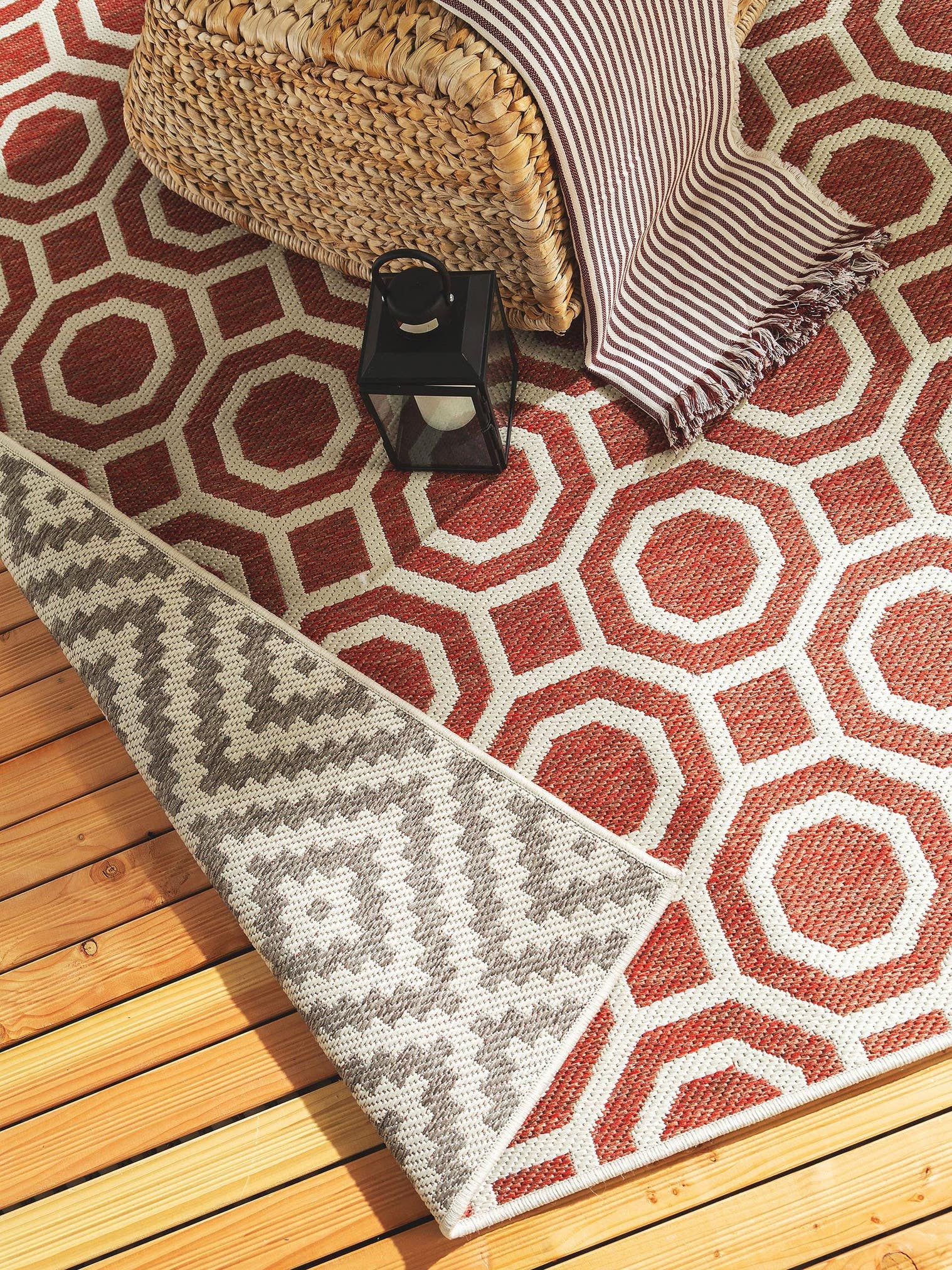 Teppich aus 100% Polypropylen in Beige mit bis 5 mm hohem Flor von benuta Nest