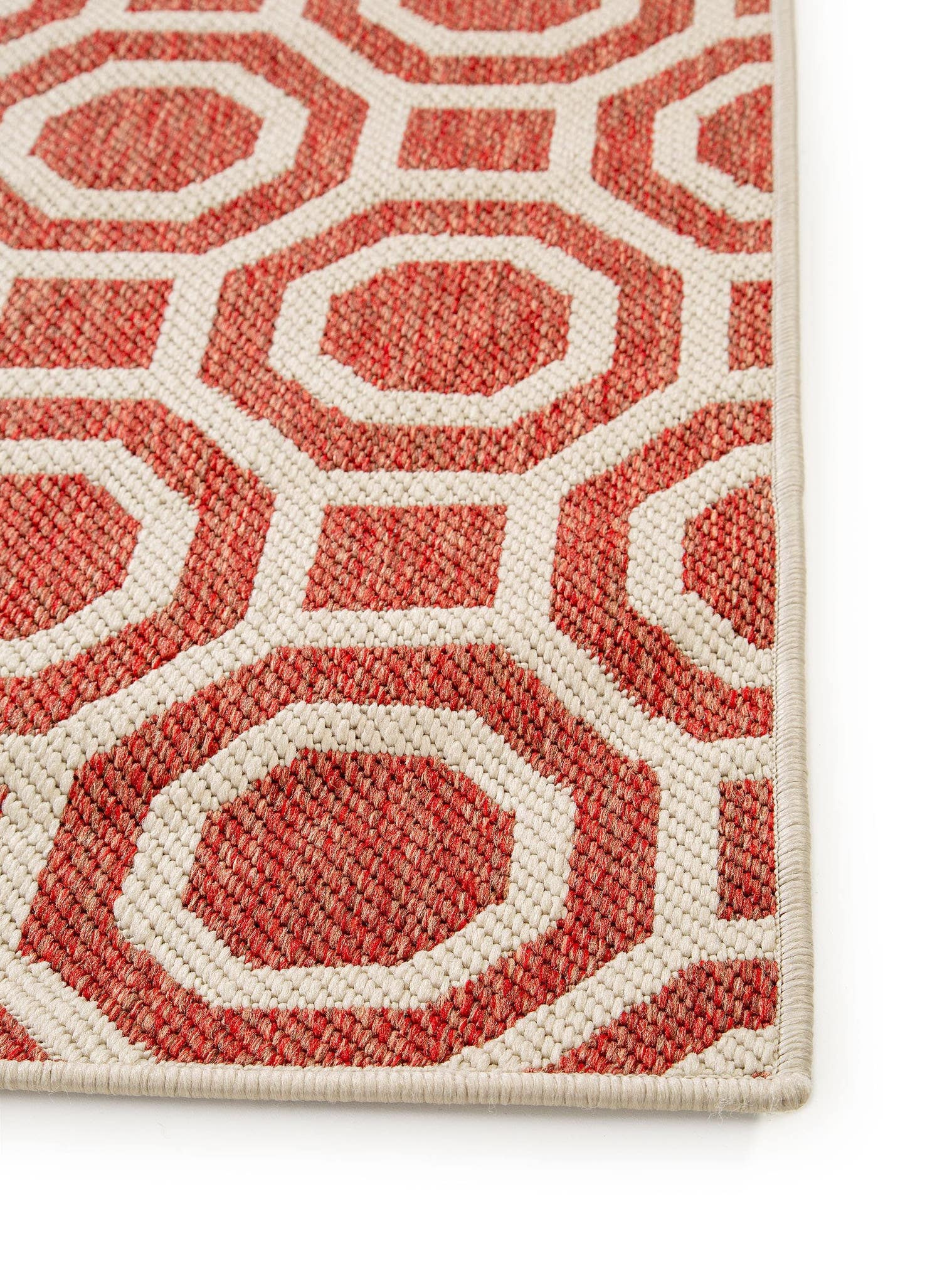 Teppich aus 100% Polypropylen in Beige mit bis 5 mm hohem Flor von benuta Nest