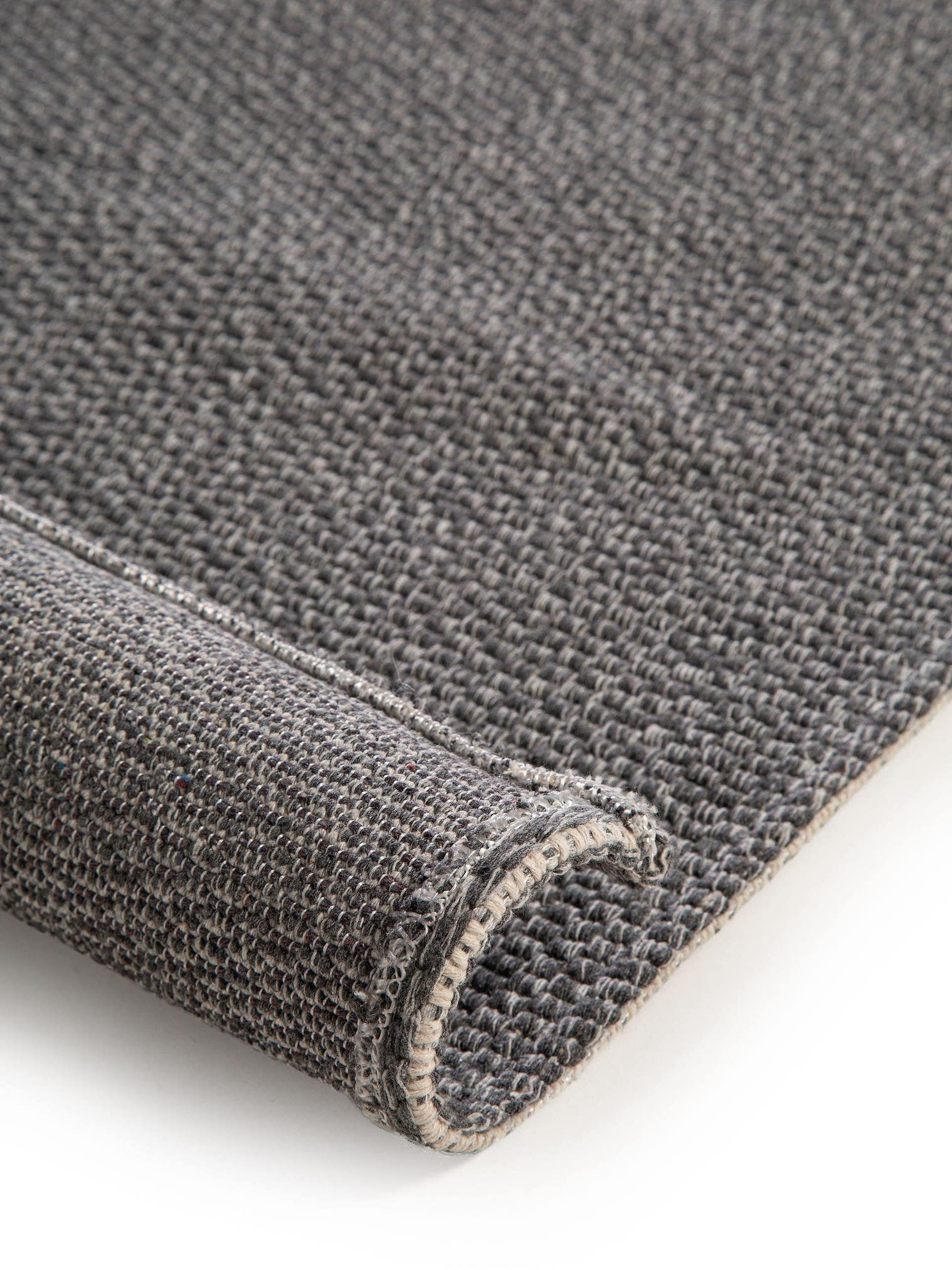 Teppich aus 100% Baumwolle in Grau mit bis 5 mm hohem Flor von benuta Nest
