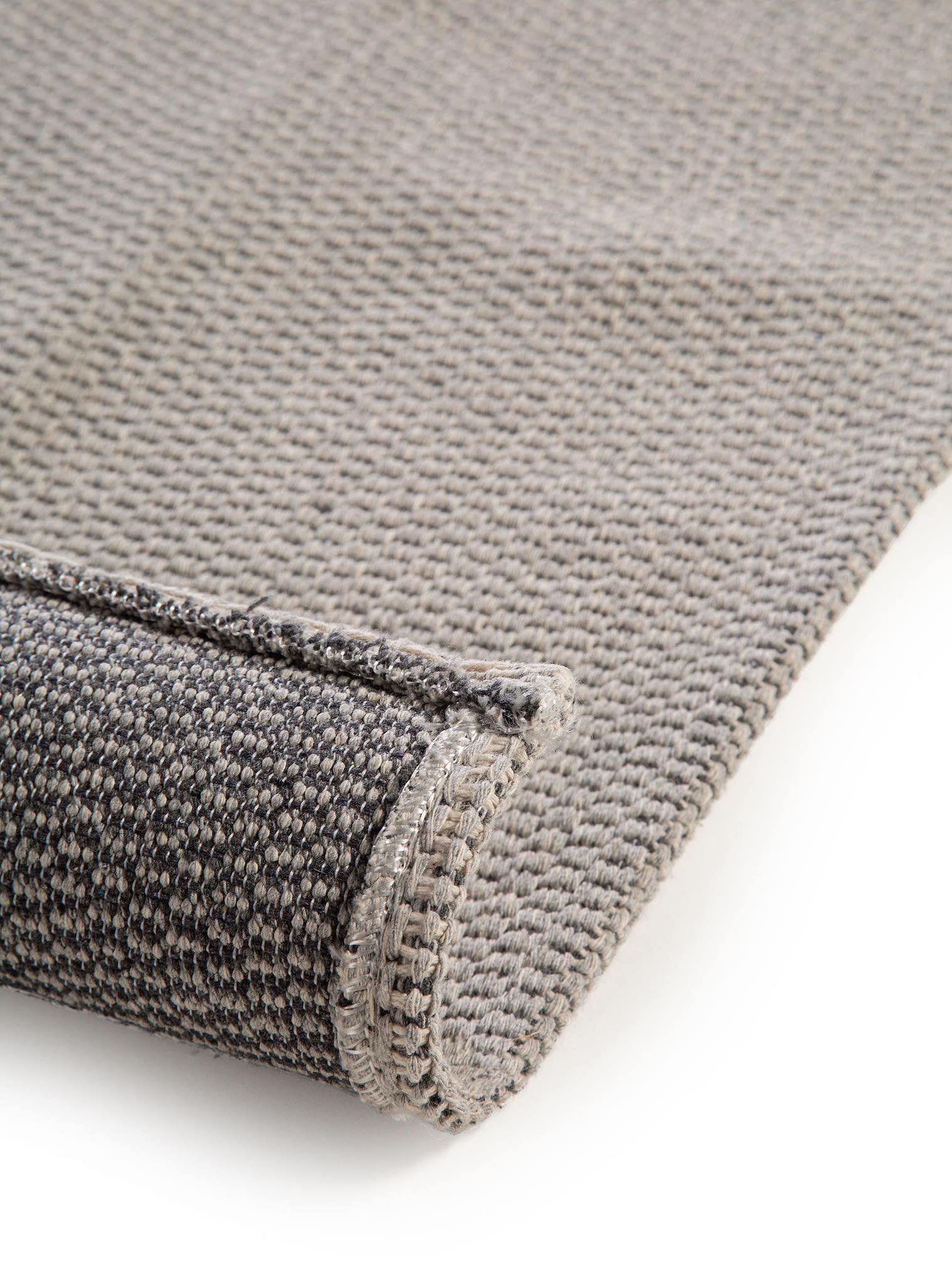 Teppich aus 100% Baumwolle in Grau mit bis 5 mm hohem Flor von benuta Nest