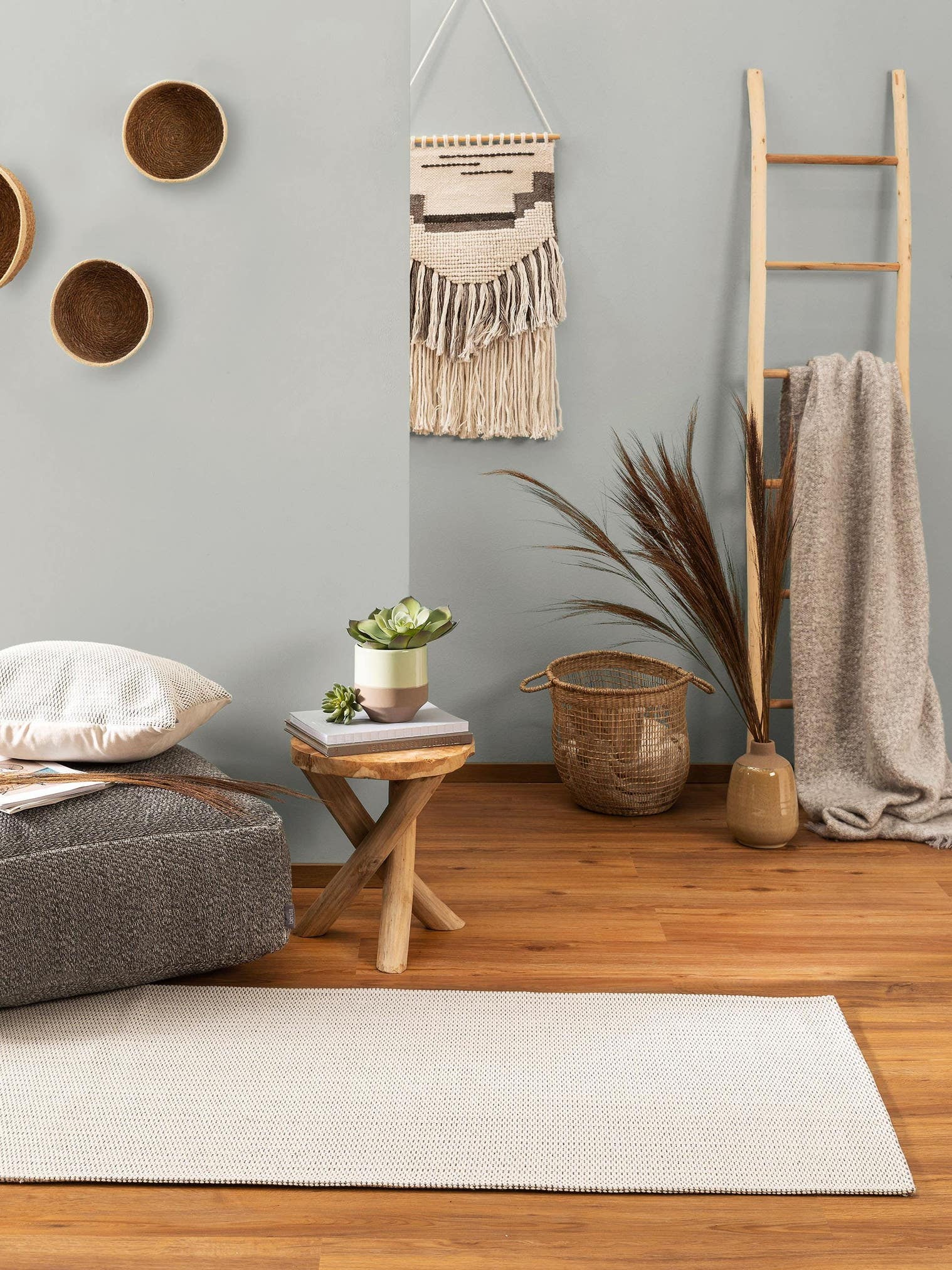 Rug made of 100% Cotton in Beige with a 1- 5 mm high pile by benuta Nest