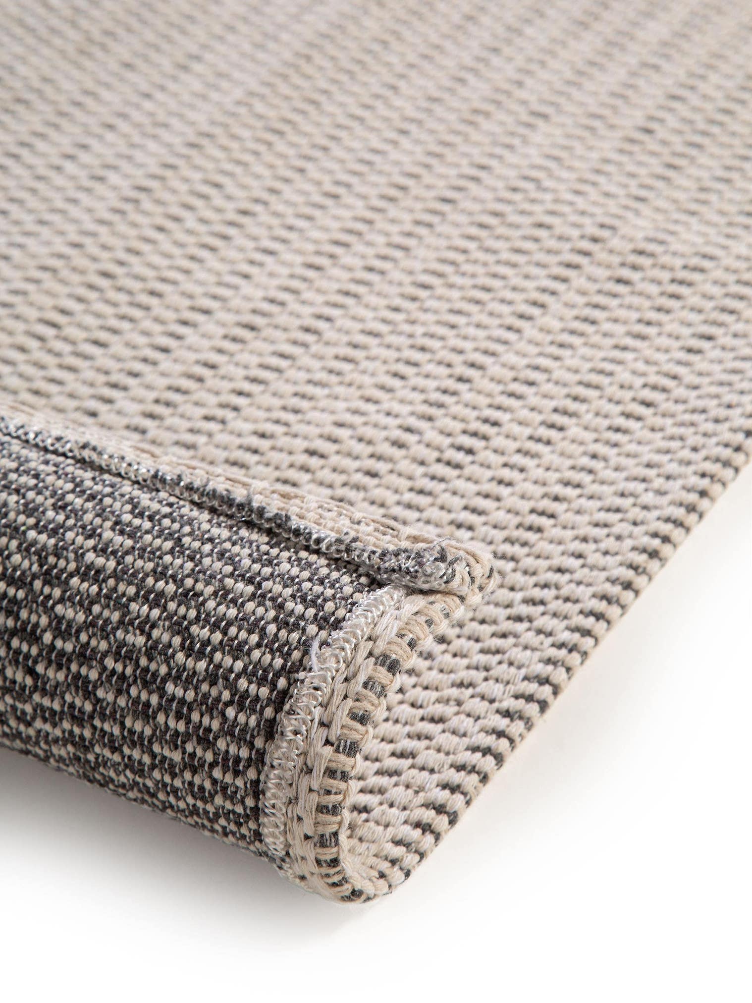 Rug made of 100% Cotton in Beige with a 1- 5 mm high pile by benuta Nest