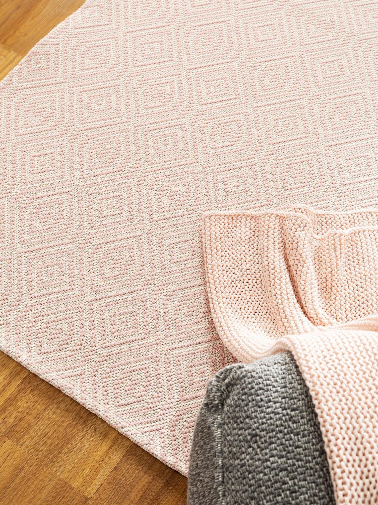 Teppich aus 100% Baumwolle in Rosa mit bis 5 mm hohem Flor von benuta Nest