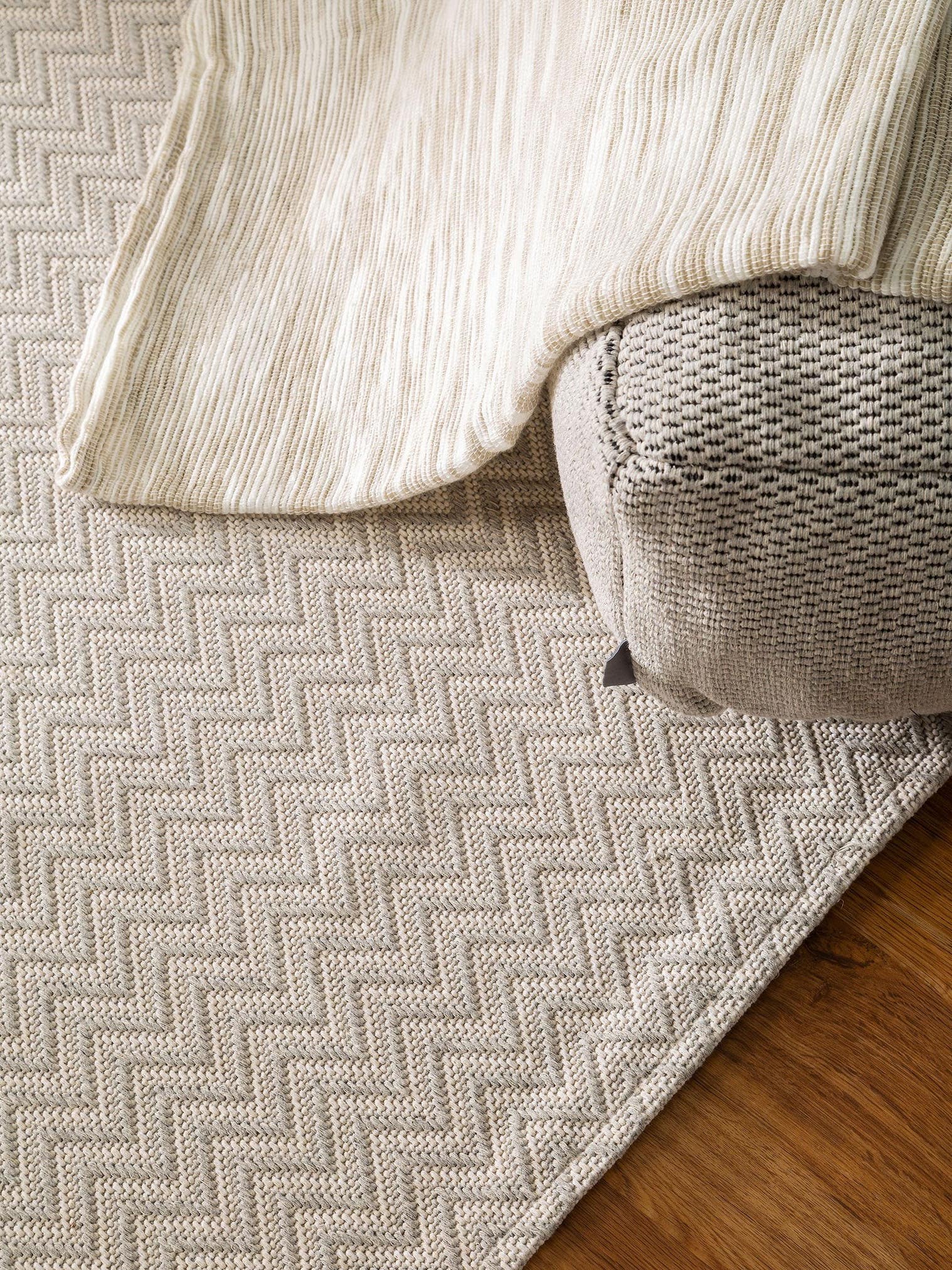 Teppich aus 100% Baumwolle in Grau mit bis 5 mm hohem Flor von benuta Nest