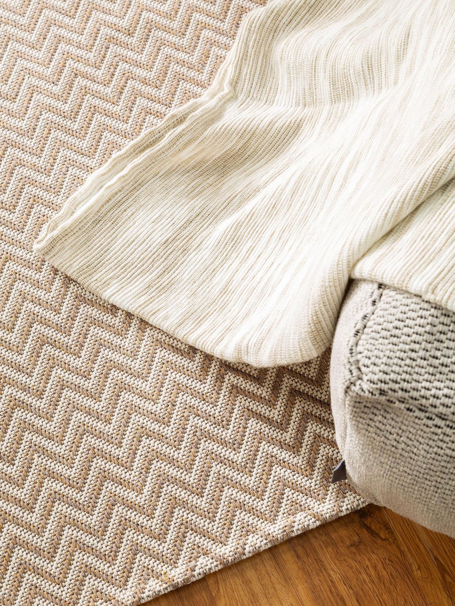 Teppich aus 100% Baumwolle in Taupe mit bis 5 mm hohem Flor von benuta Nest
