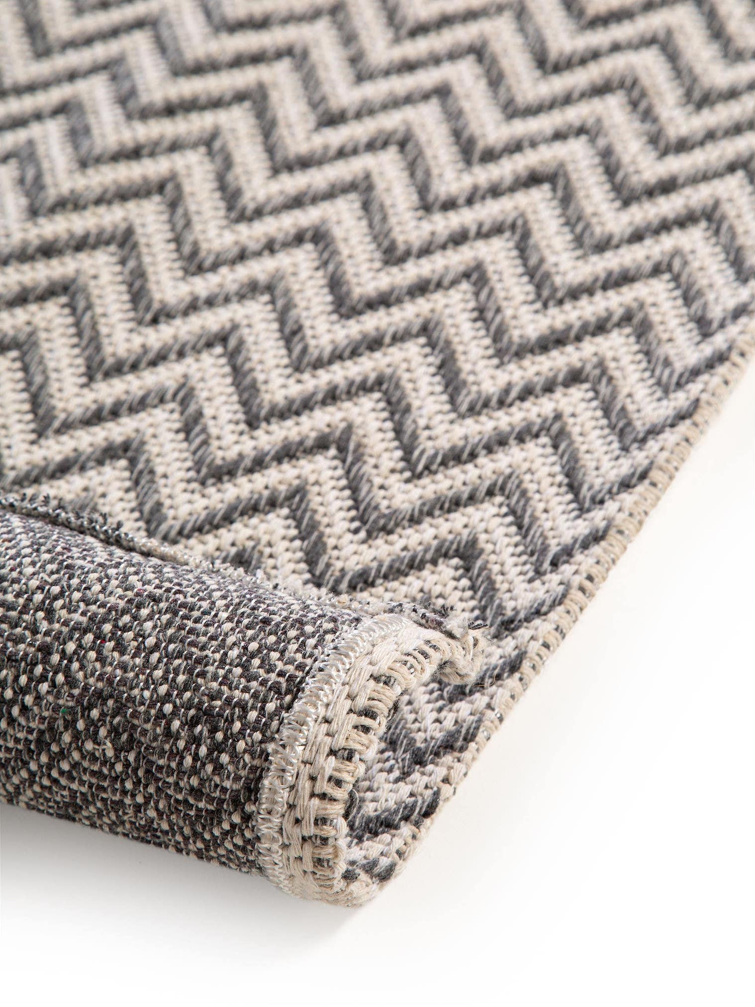 Teppich aus 100% Baumwolle in Grau mit bis 5 mm hohem Flor von benuta Nest