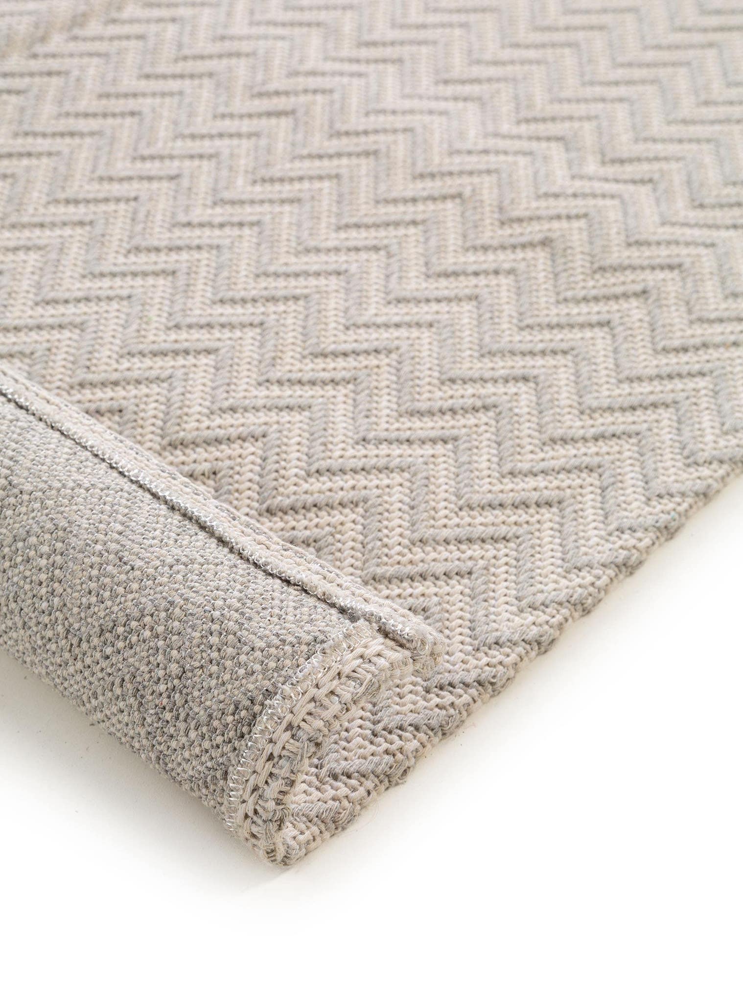Teppich aus 100% Baumwolle in Grau mit bis 5 mm hohem Flor von benuta Nest