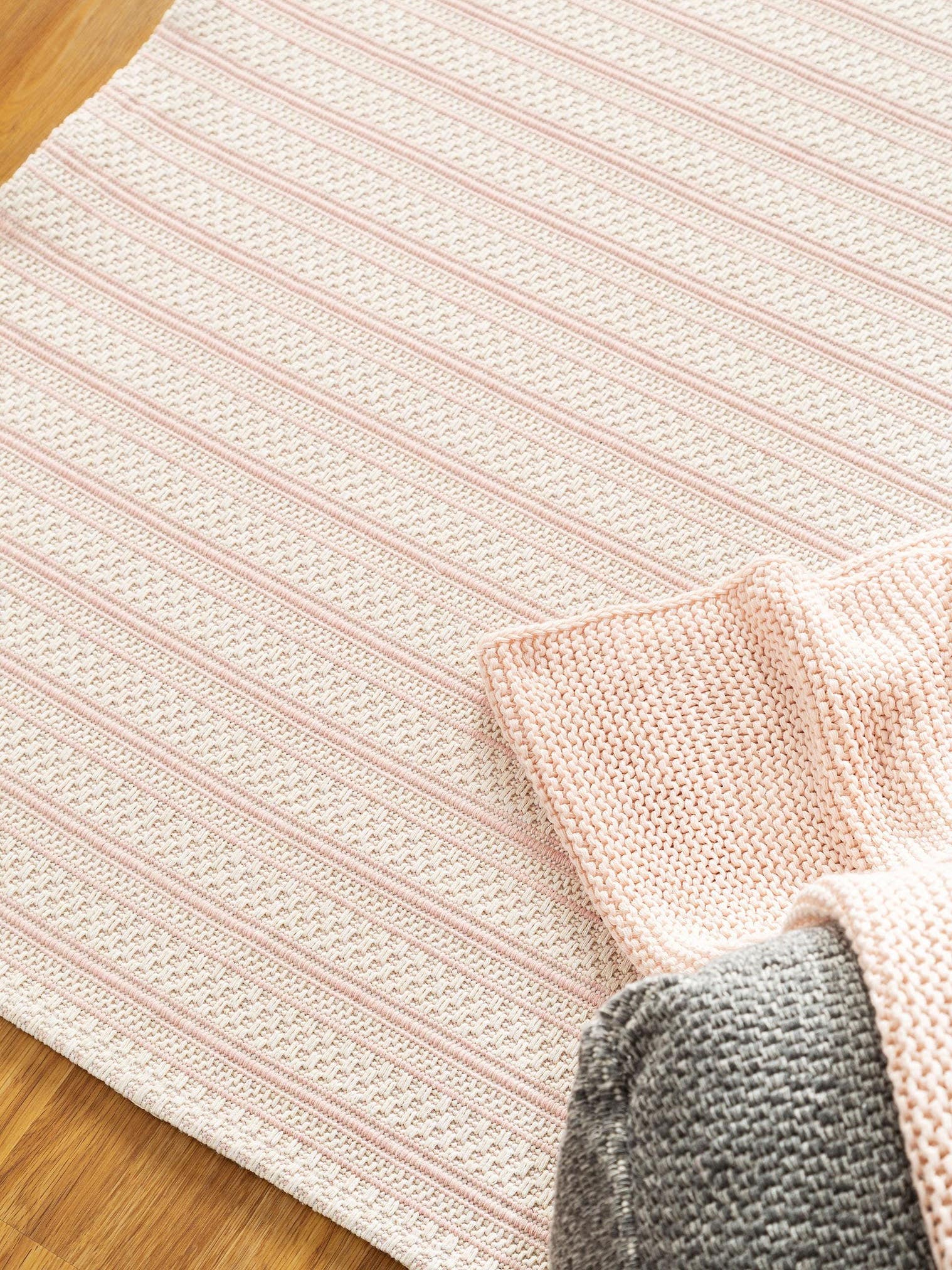 Teppich aus 100% Baumwolle in Rosa mit bis 5 mm hohem Flor von benuta