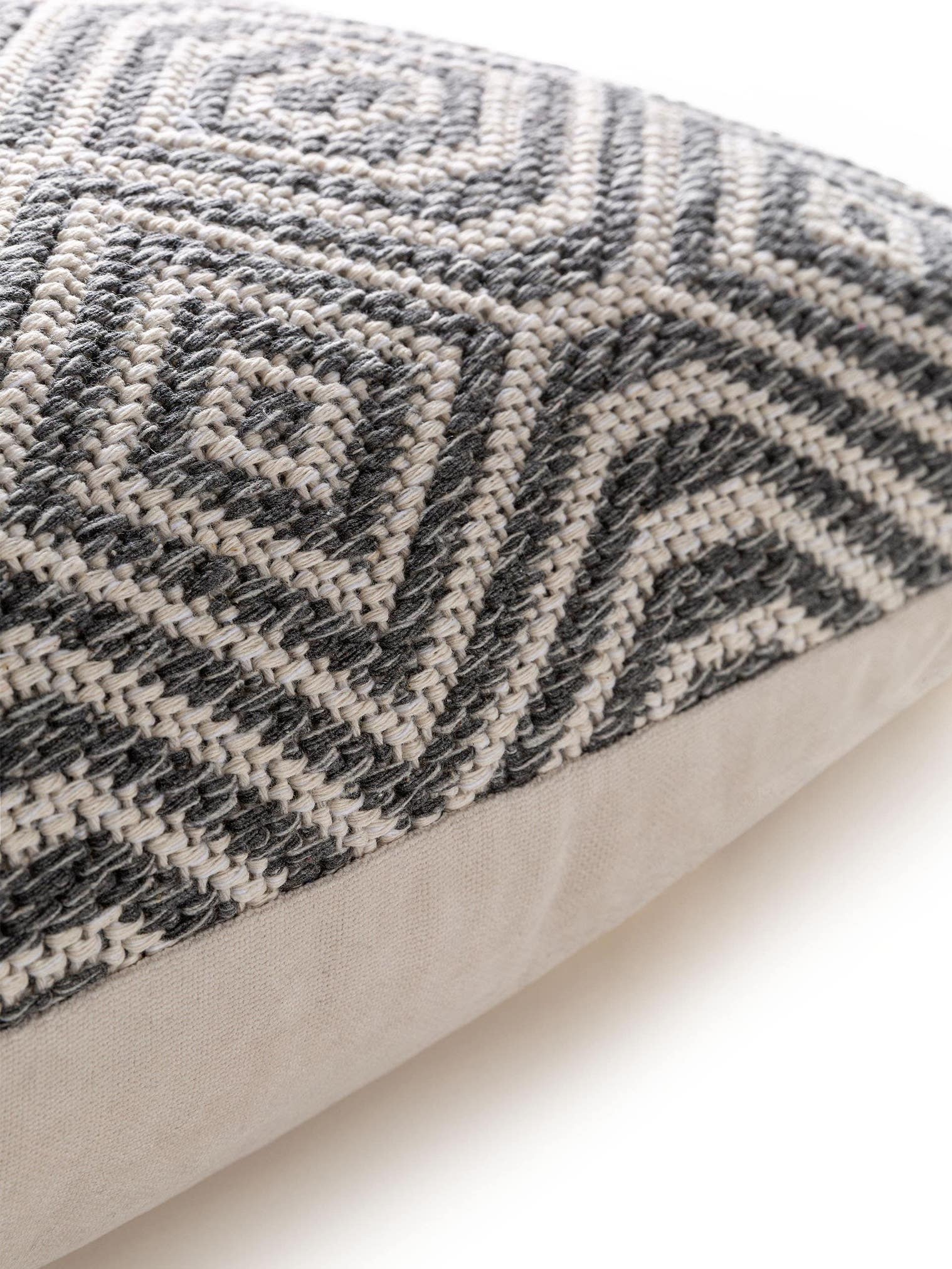 Cushion Cover Laos Charcoal in Ikat design made of 100% Cotton by benuta Nest