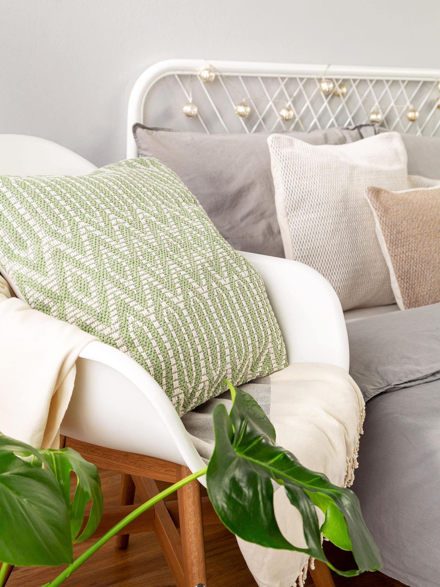 Kissenbezug Ibiza Grün im Design Ikat aus 100% Baumwolle von benuta Nest