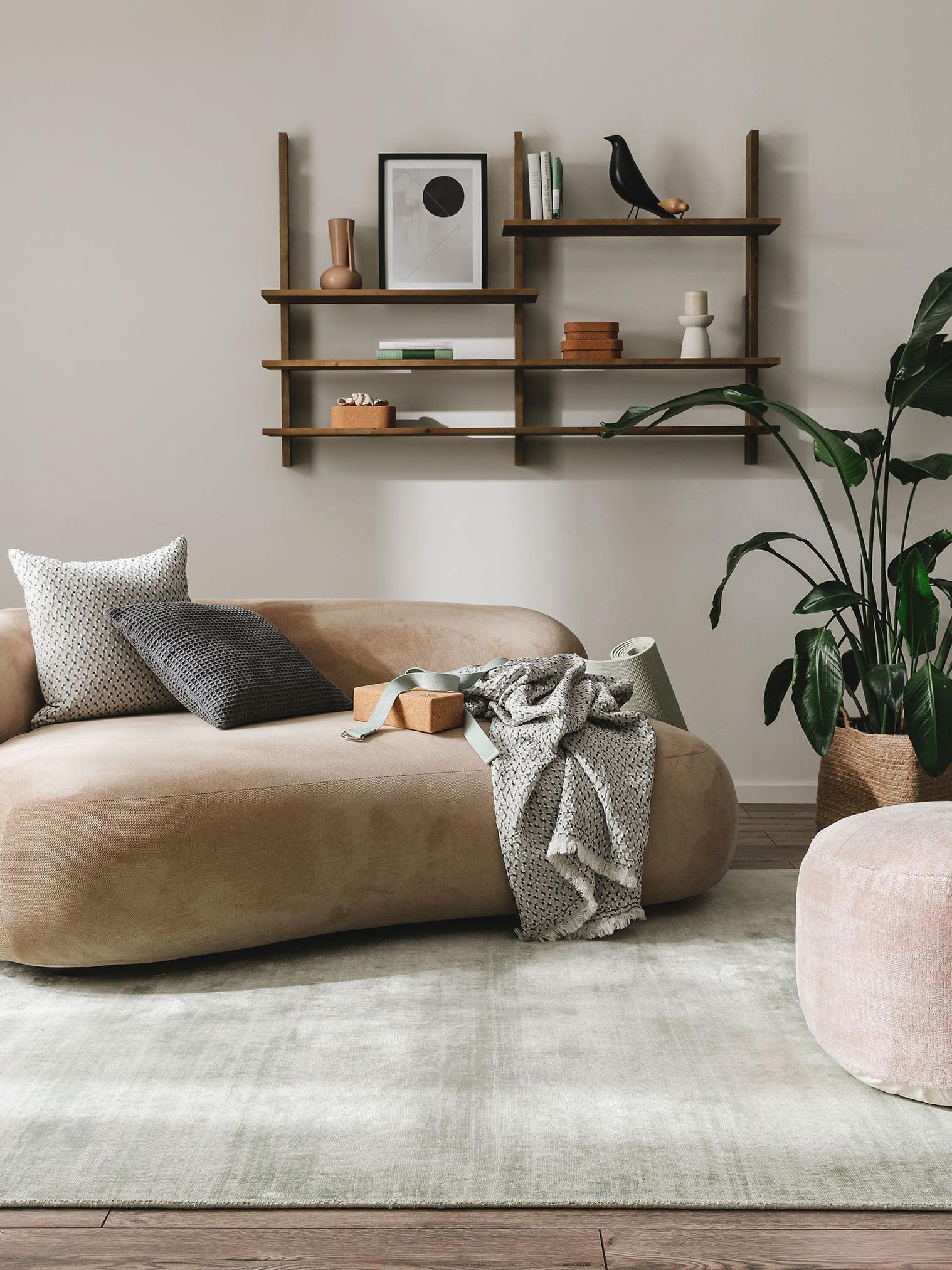 Rug made of 100% Viscose in Green with a 6 - 10 mm high pile by benuta Pure