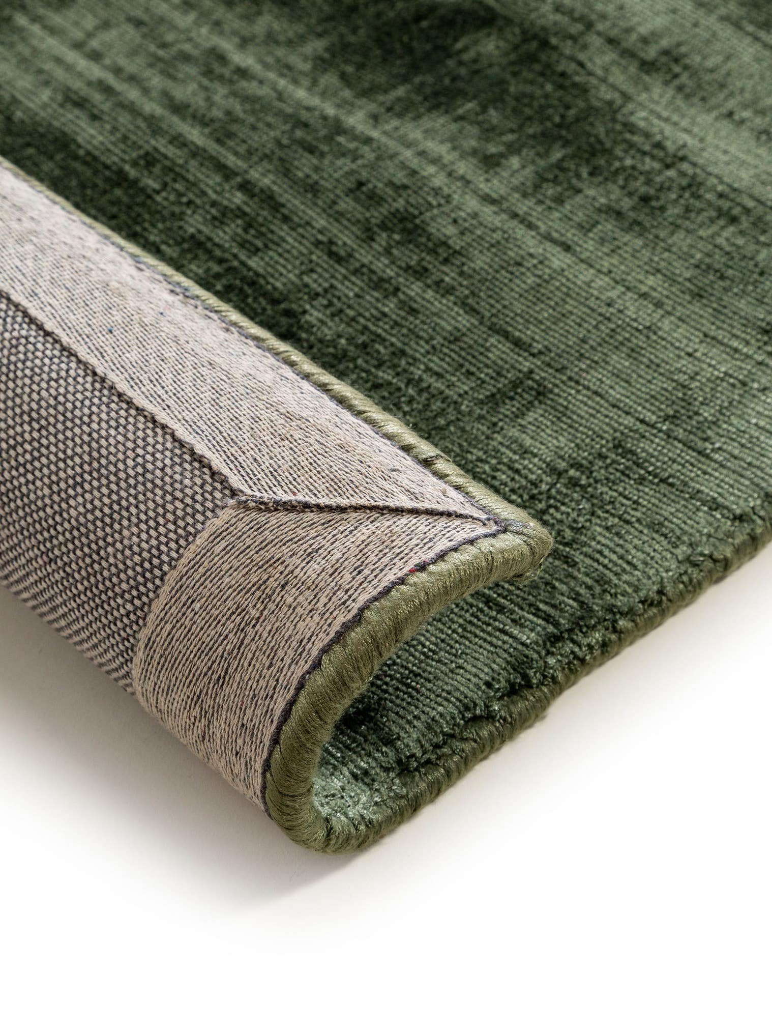 Tappeto di 100% Viscosa in Verde con pelo alto 6 - 10 mm da benuta Pure