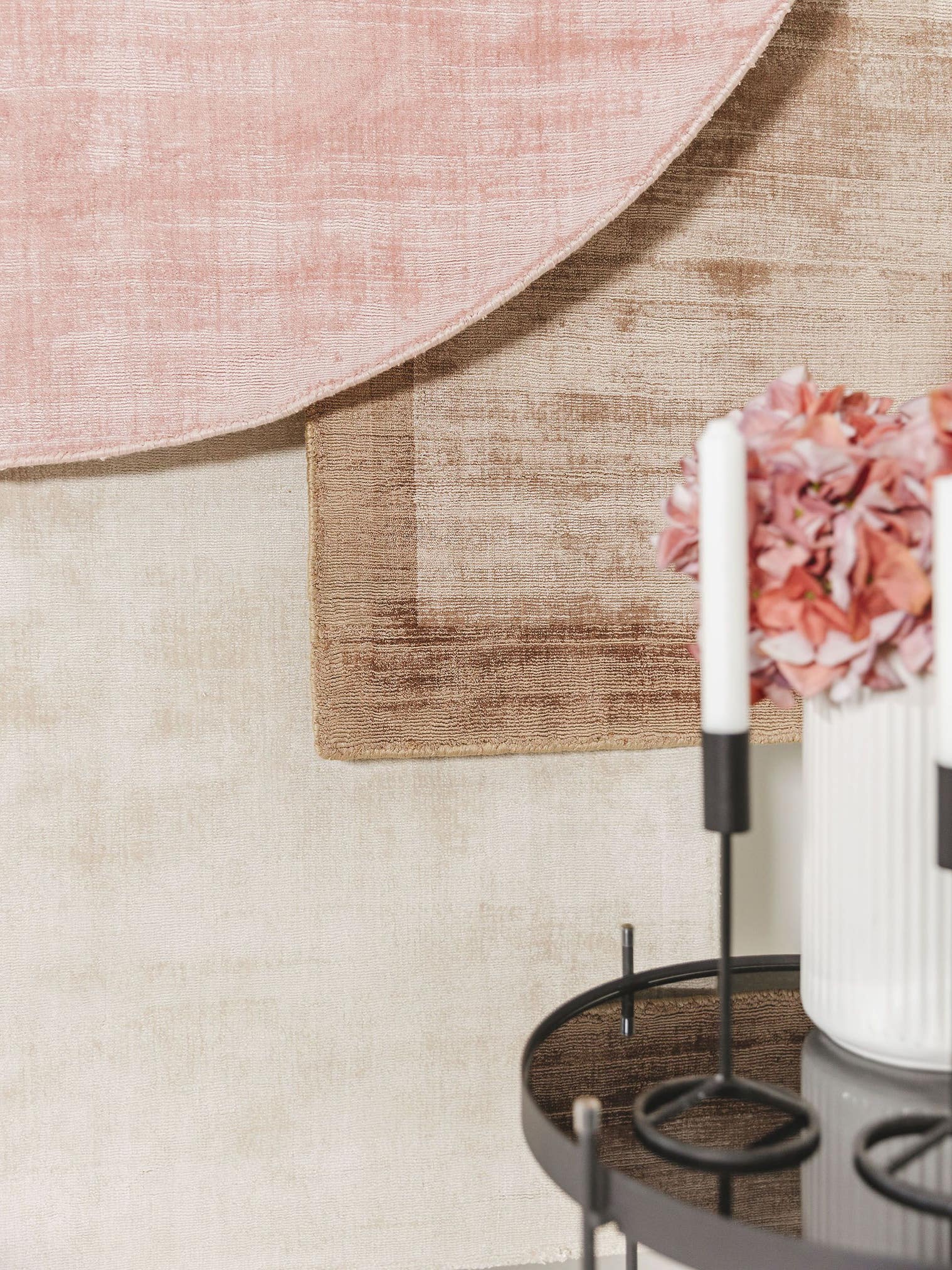 Rug made of 100% Viscose in Pink with a 6 - 10 mm high pile by benuta Pure