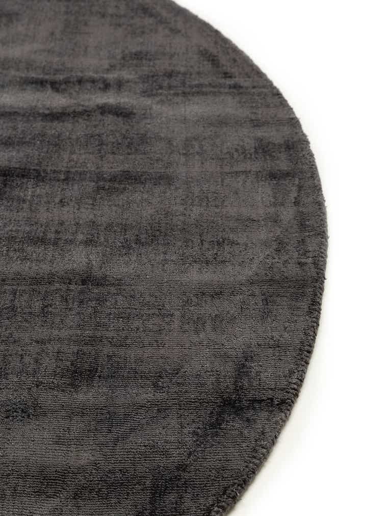 Rug made of 100% Viscose in Beige with a 6 - 10 mm high pile by benuta Pure