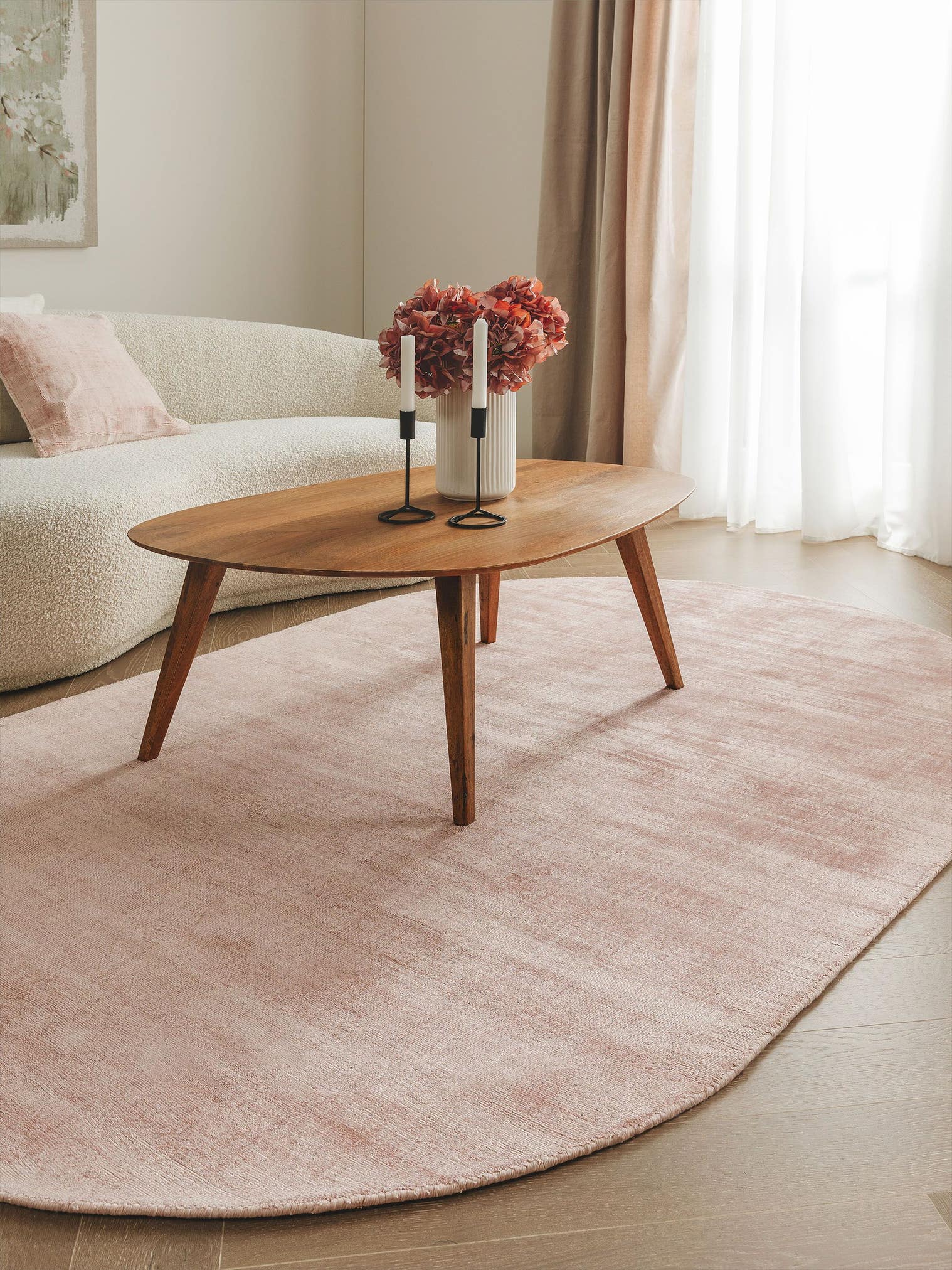Teppich aus 100% Viskose in Rosa mit 6 bis 10 mm hohem Flor von benuta Pure