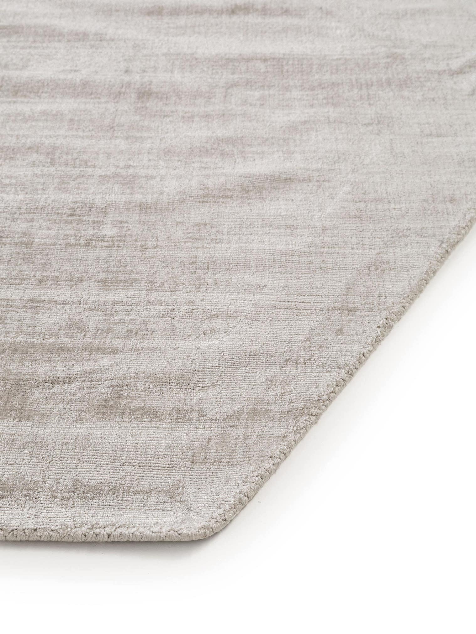 Rug made of 100% Viscose in Grey with a 6 - 10 mm high pile by benuta Pure