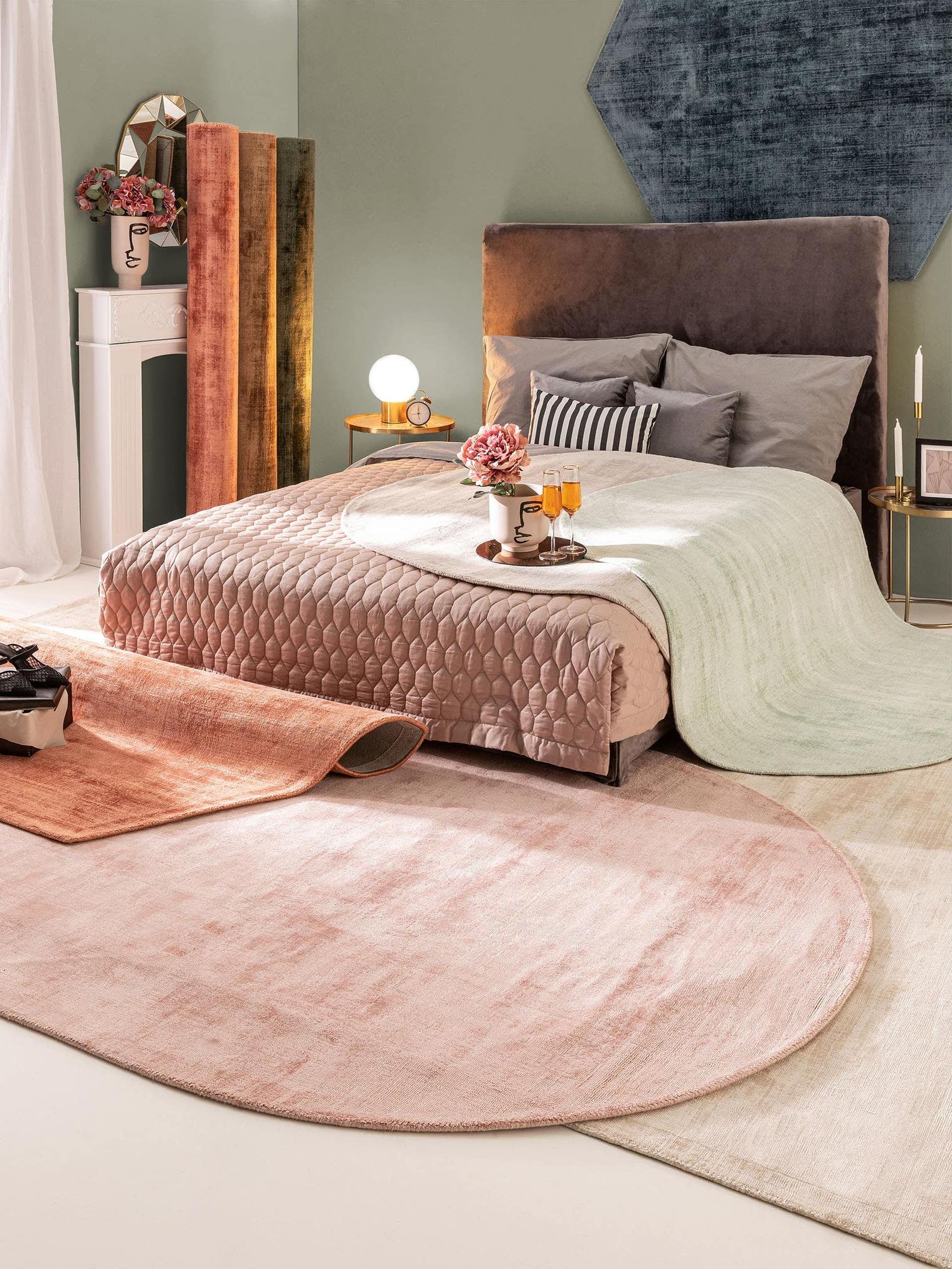 Rug made of 100% Viscose in Grey with a 6 - 10 mm high pile by benuta Pure