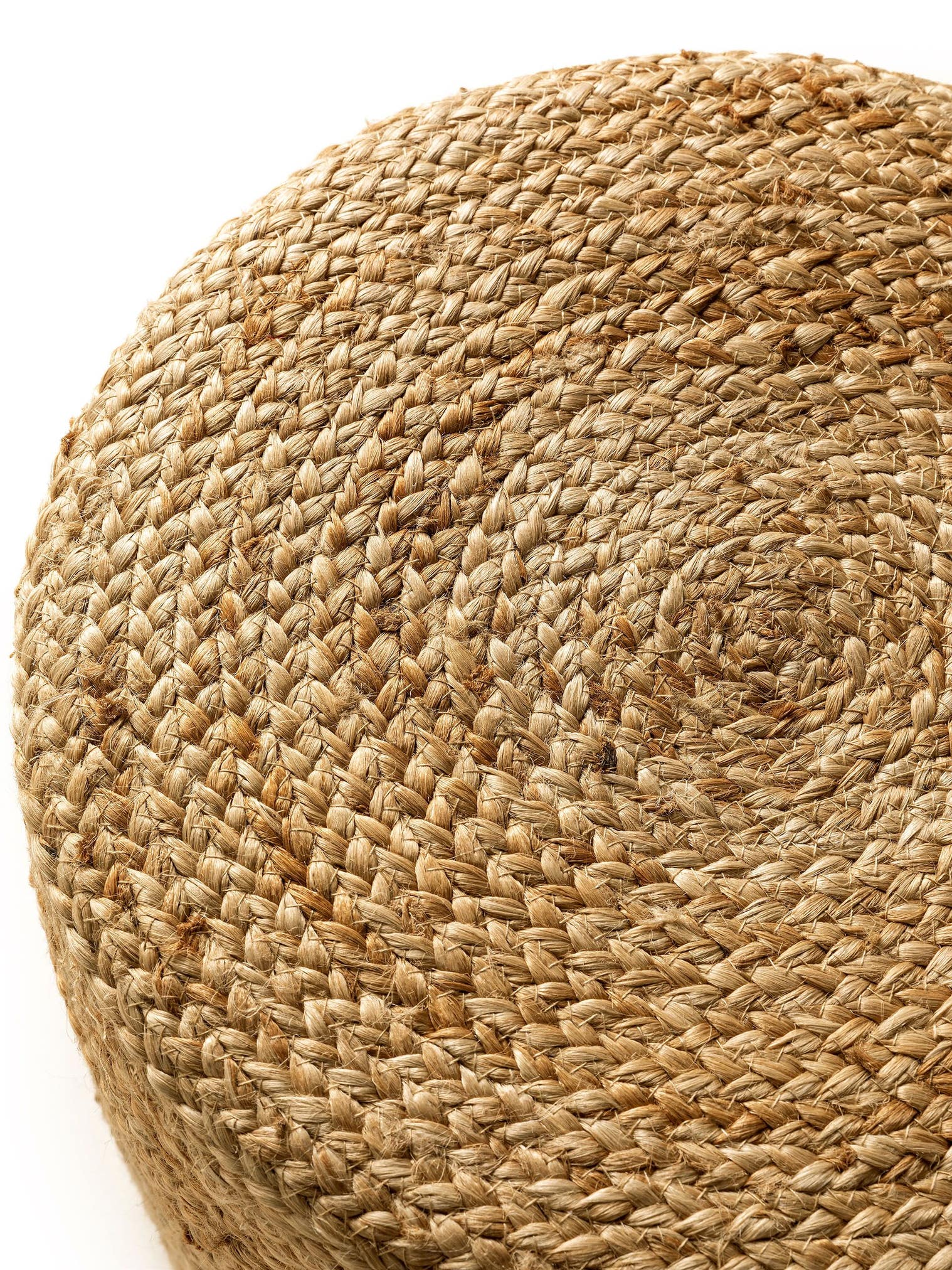 Handgefertigter Jute-Pouf Jutta Hellbraun im Design  aus 100% Jute von benuta Pure