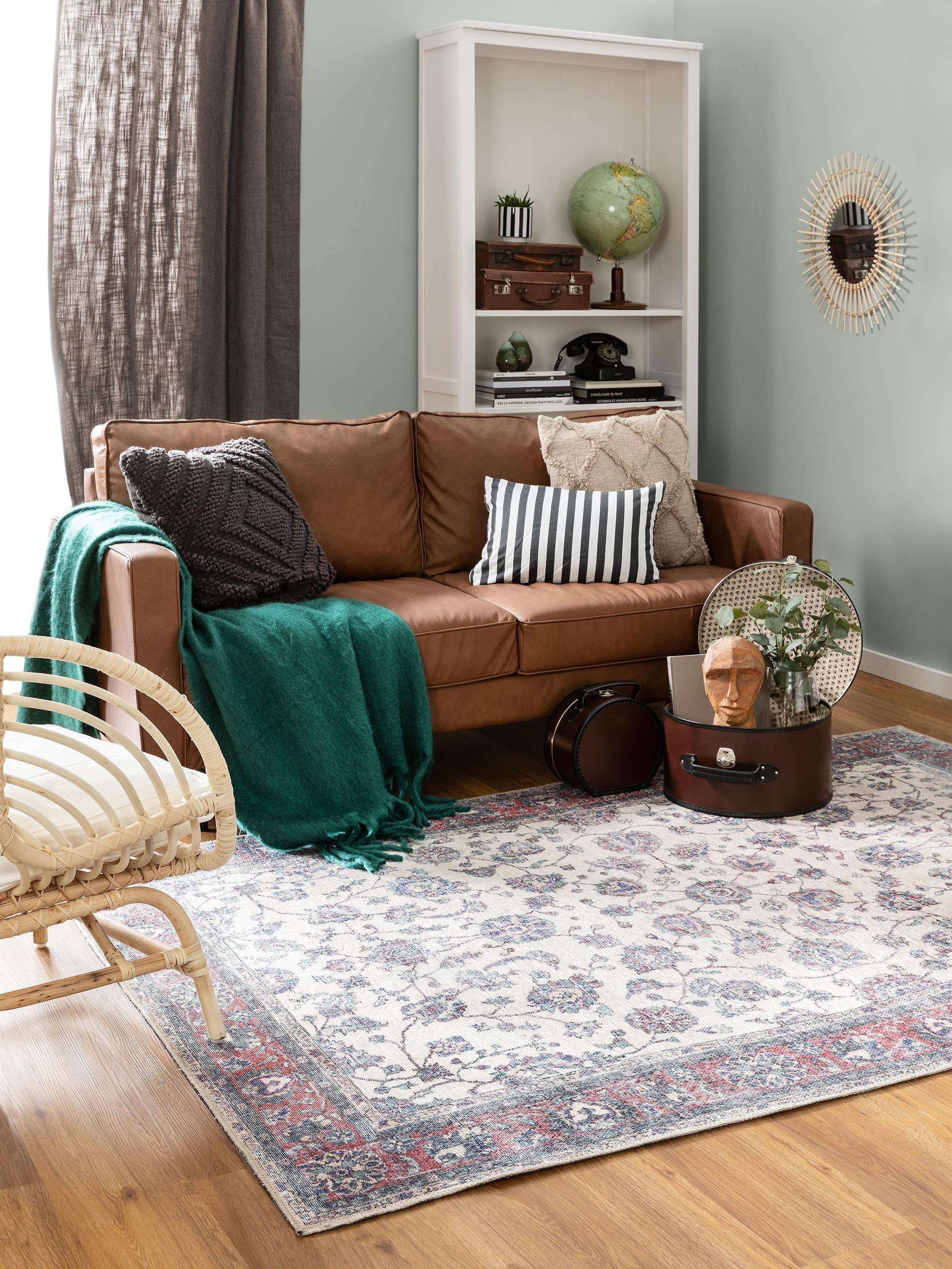 Rug made of 100% Polyester in Multicoloured with a 1- 5 mm high pile by benuta