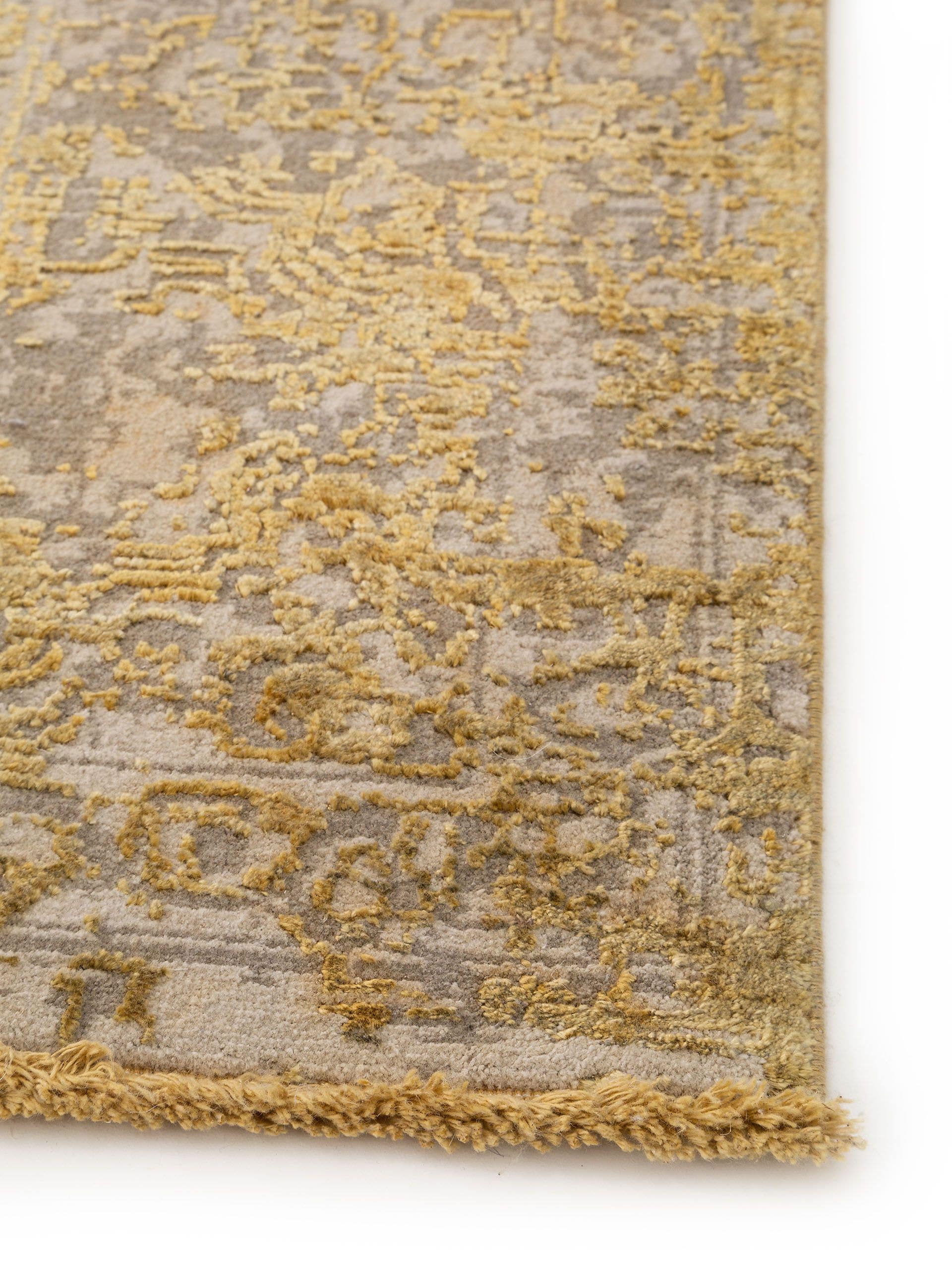 Alfombra de 60% Viskose, 40% Polyester en Amarillo con un pelo de {{Placeholder_Pile Height}} de altura de benuta