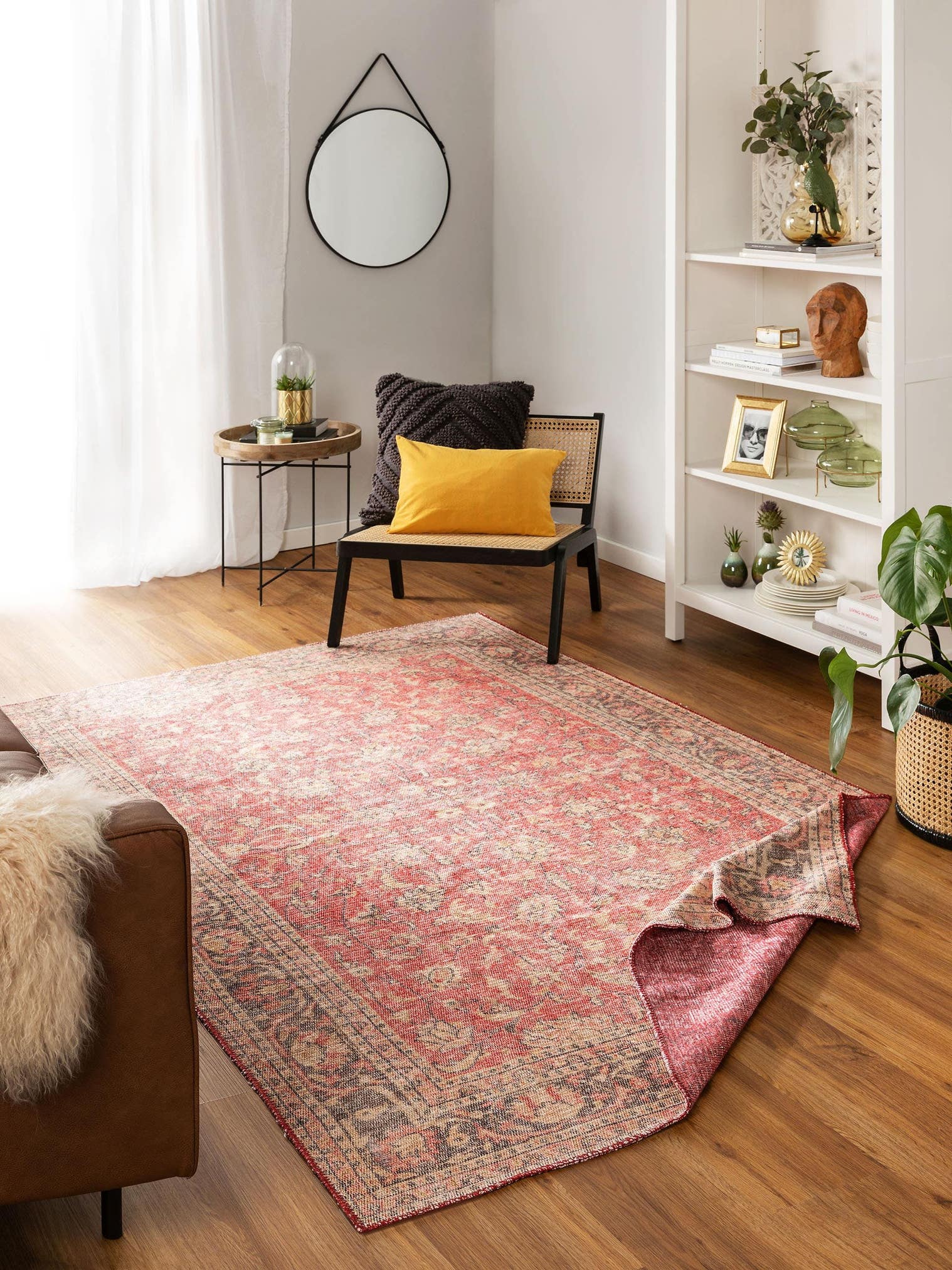 Tapis en 80% Polyester, 20% Coton en Rouge avec une pile de 1- 5 mm de hauteur de benuta