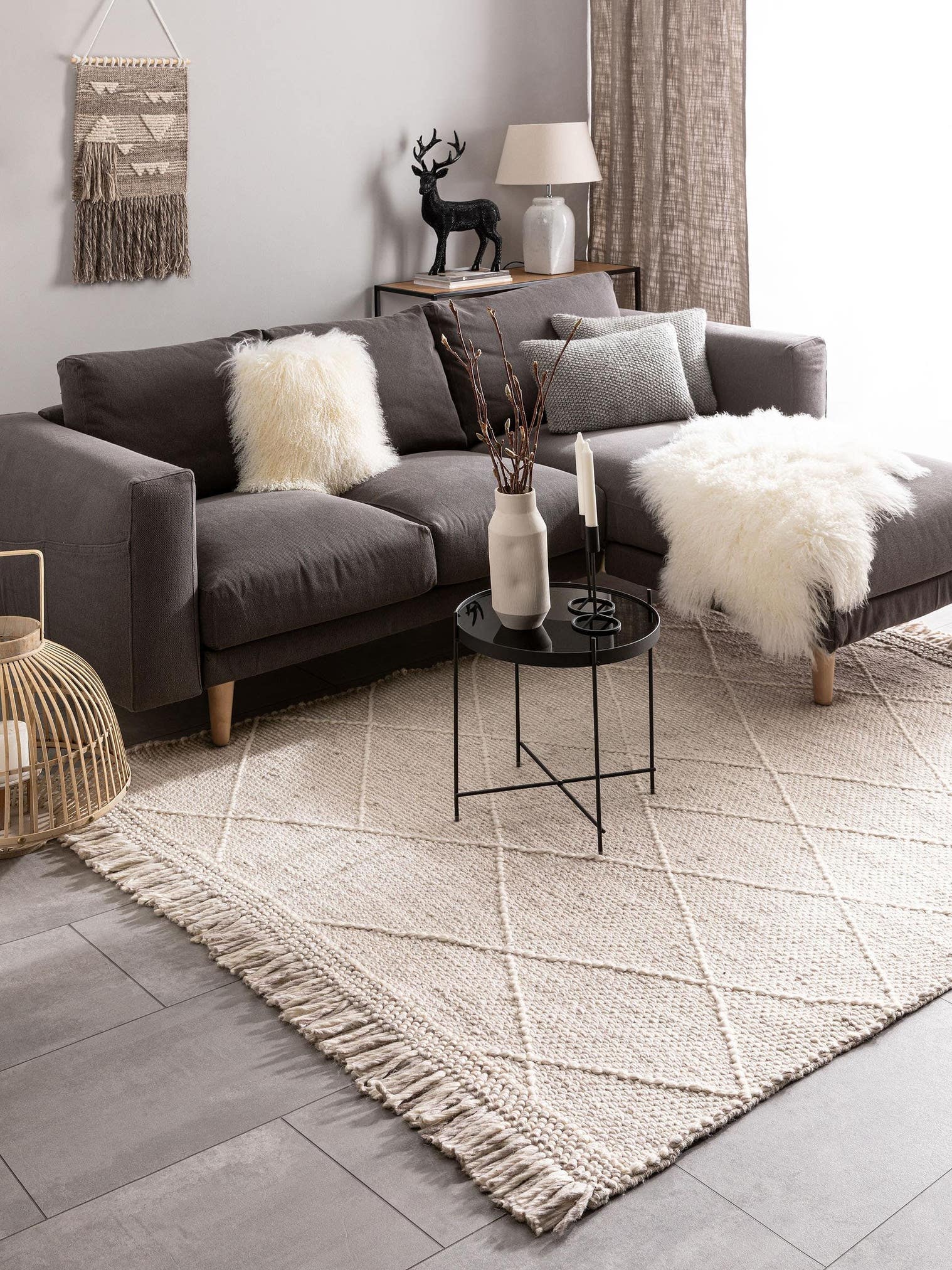 Teppich aus 60% Wolle, 40% Polyester in Beige mit 6 bis 10 mm hohem Flor von benuta Pure