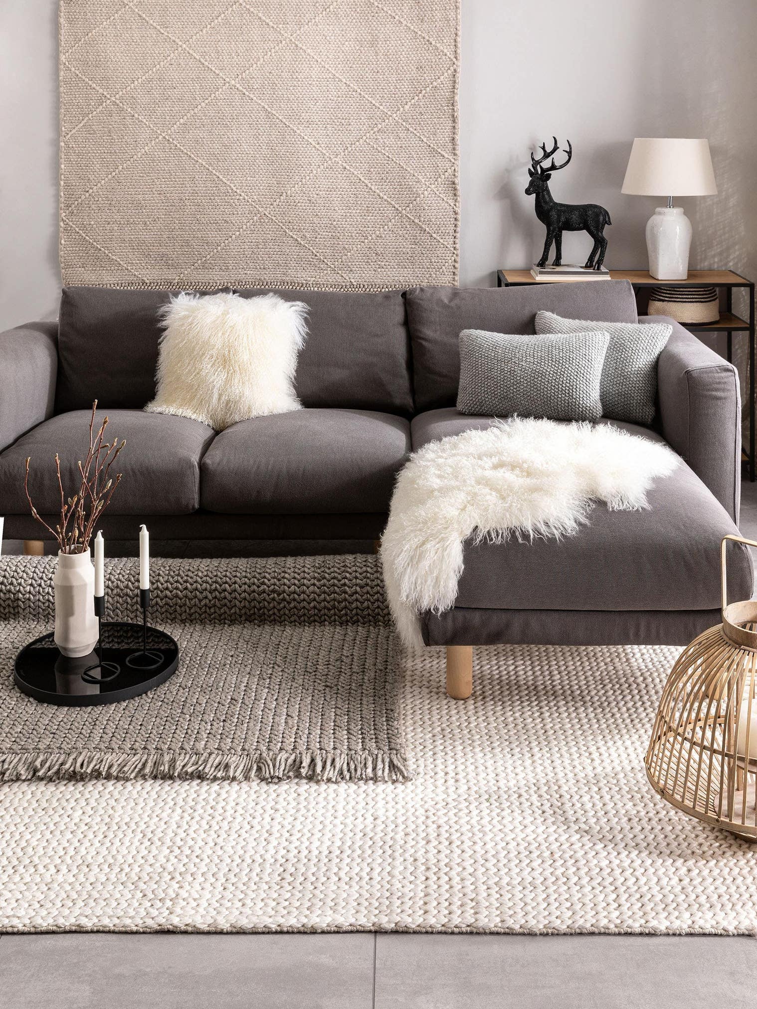 Teppich aus 60% Wolle, 40% Polyester in Beige mit 6 bis 10 mm hohem Flor von benuta Pure