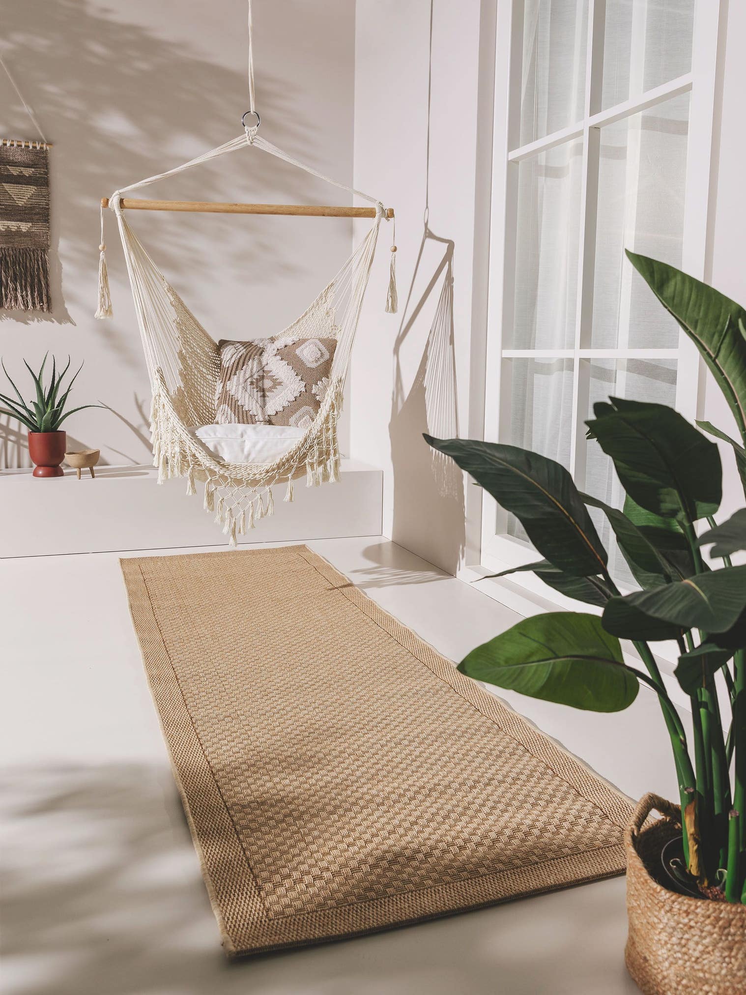 Teppich aus 100% Polypropylen in Beige mit 6 bis 10 mm hohem Flor von benuta Nest