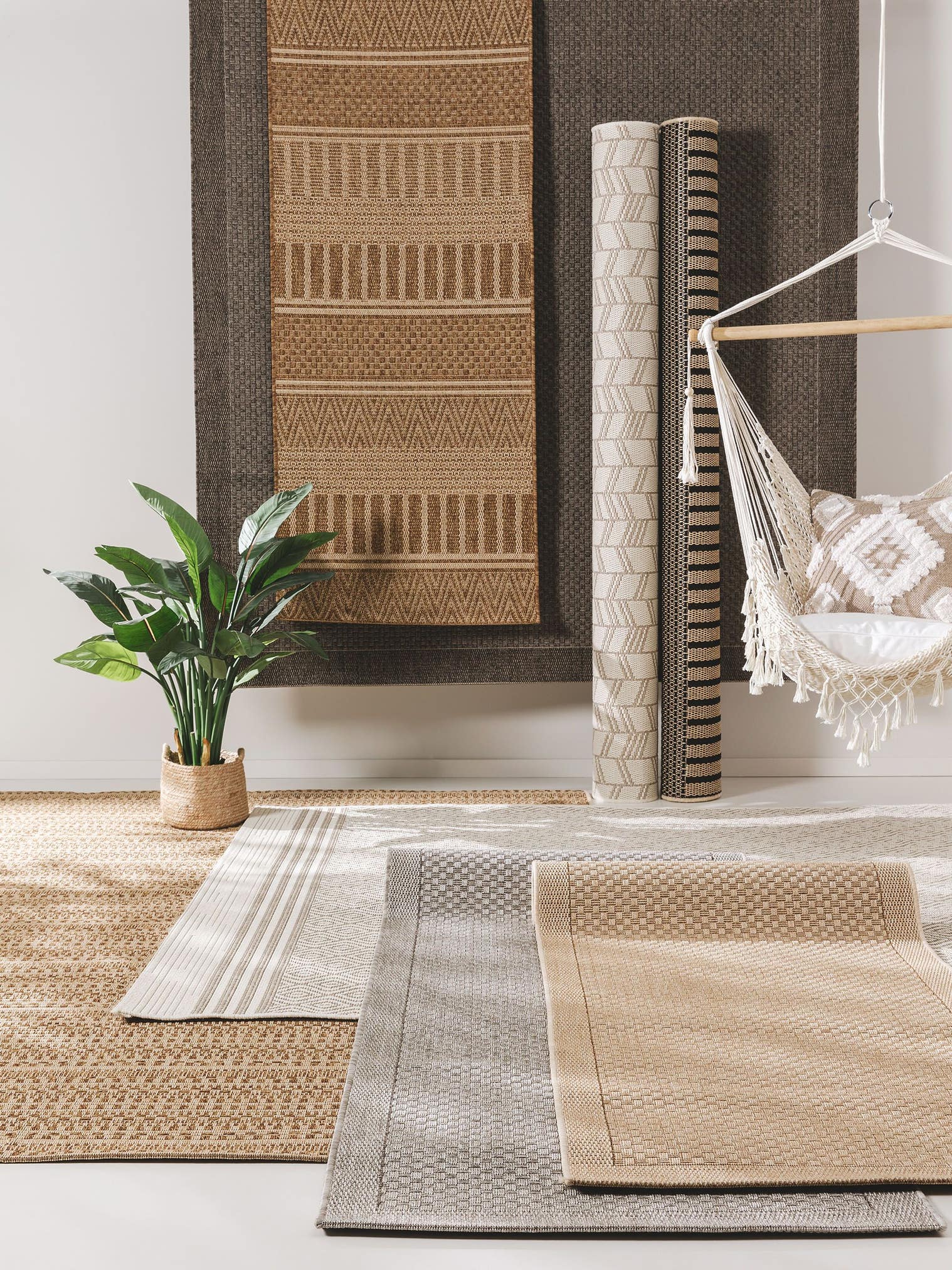 Teppich aus 100% Polypropylen in Beige mit 6 bis 10 mm hohem Flor von benuta Nest
