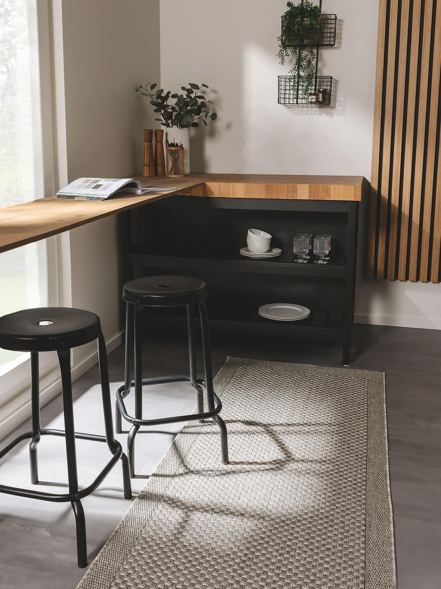 Teppich aus 100% Polypropylen in Grau mit 6 bis 10 mm hohem Flor von benuta Nest