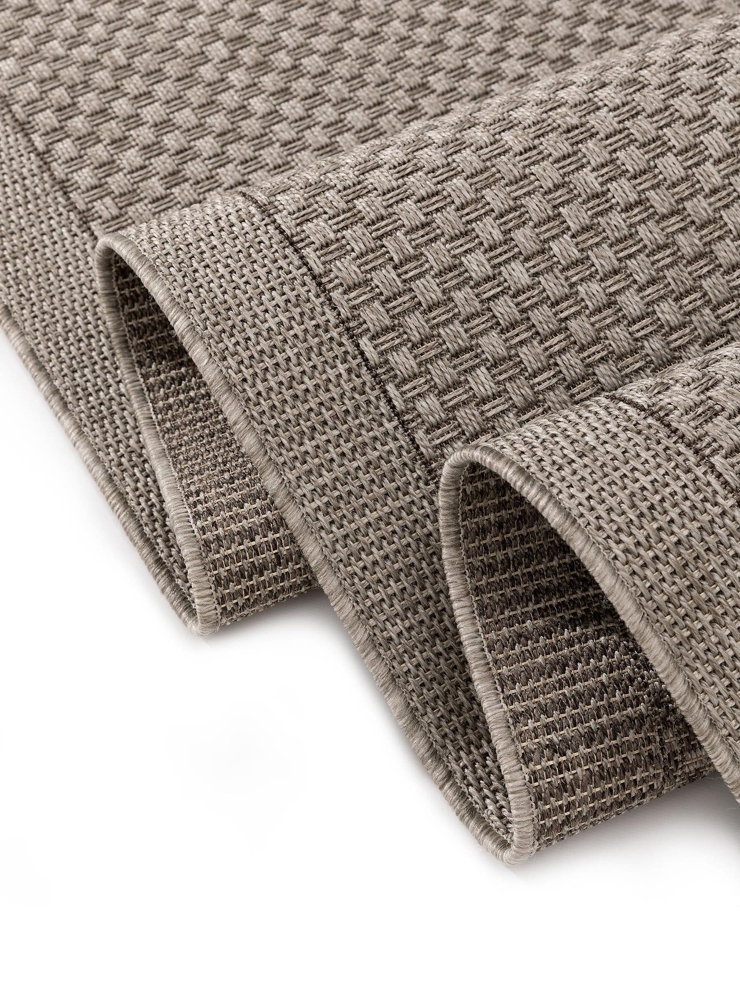 Teppich aus 100% Polypropylen in Grau mit 6 bis 10 mm hohem Flor von benuta Nest