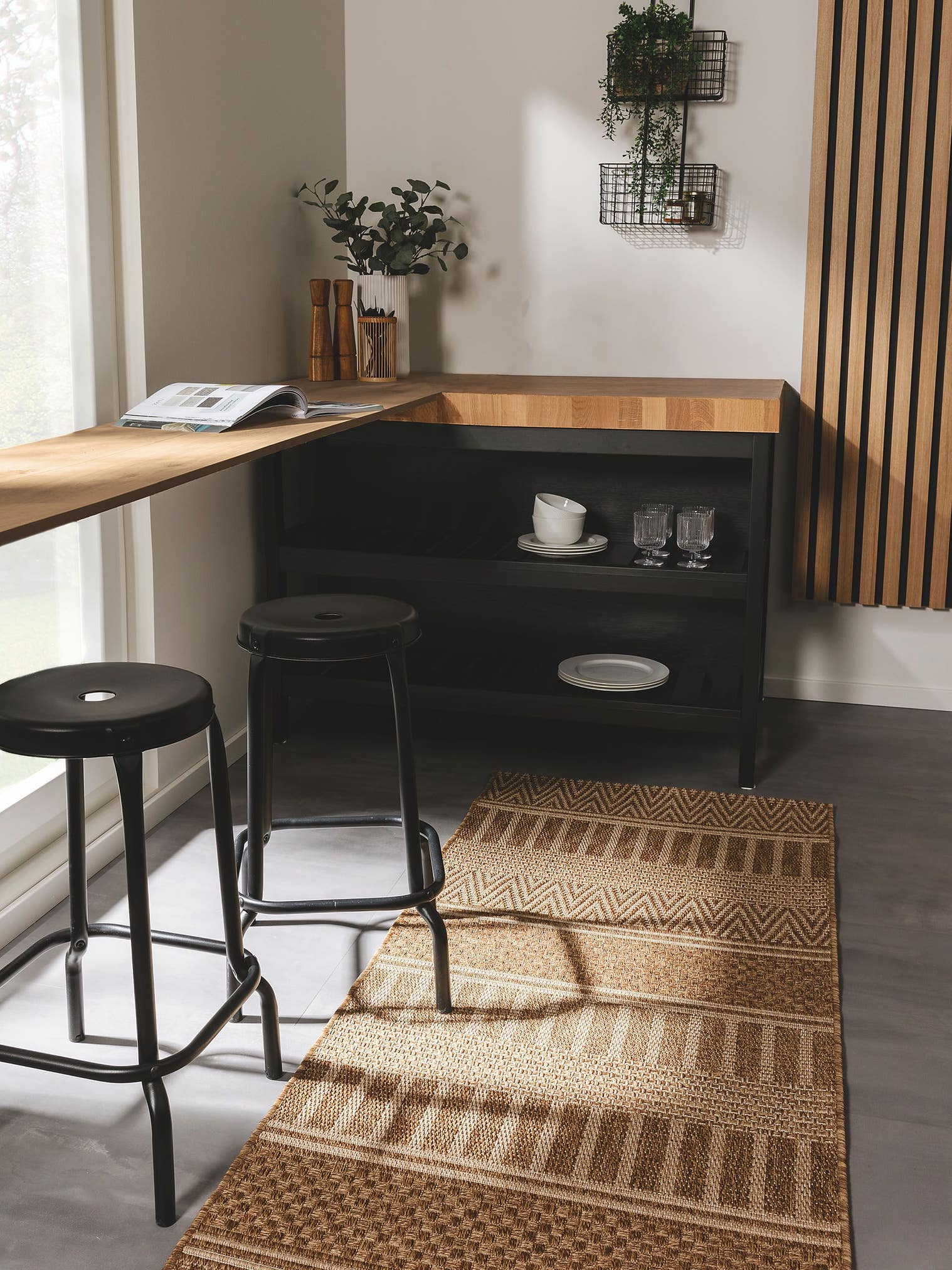 Tapis en 100% Polypropylène en Marron avec une pile de 6 - 10 mm de hauteur de benuta Nest
