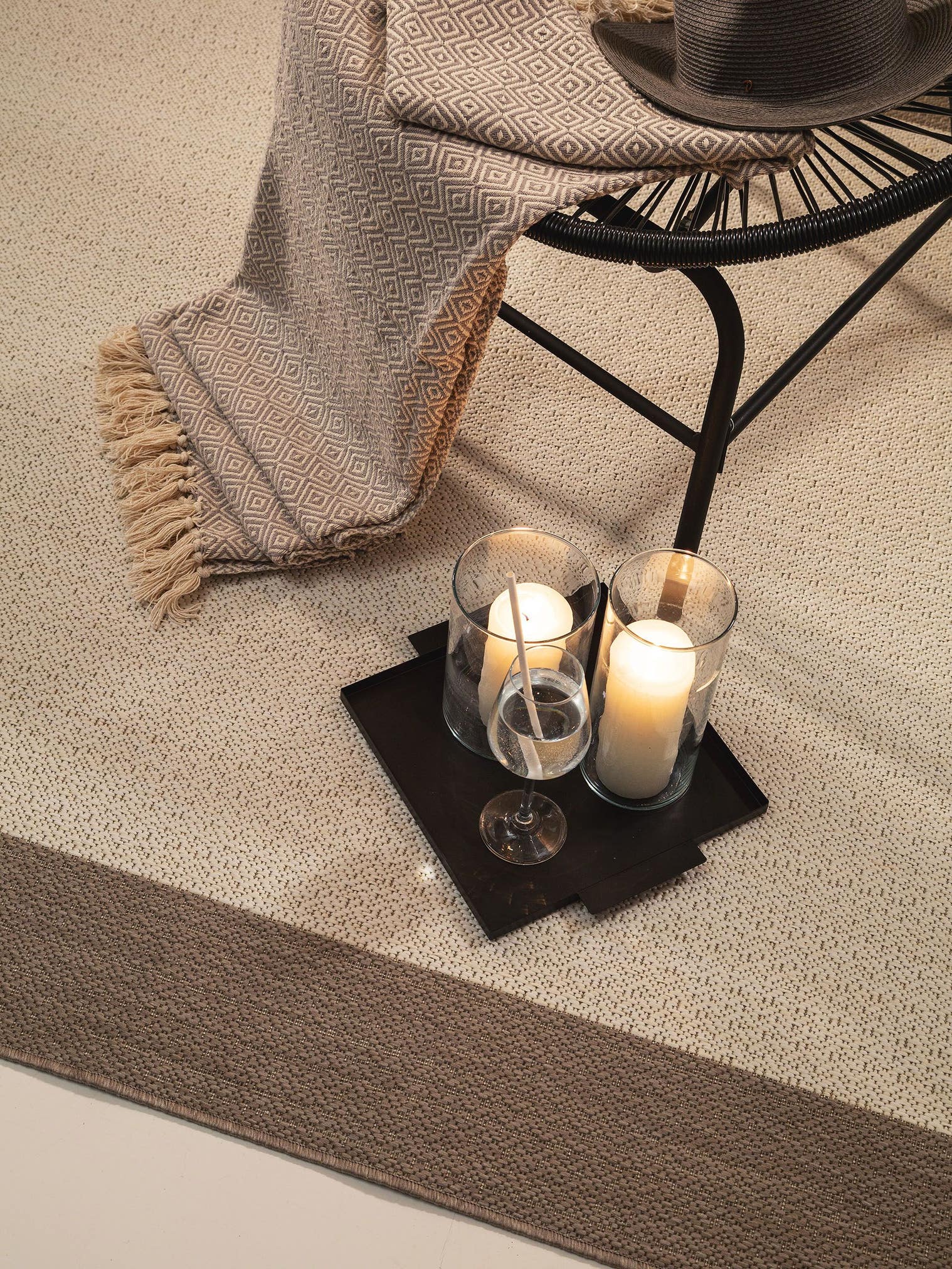 Tæppe af 100% Polypropylen i Beige med 1- 5 mm høj luv fra benuta Nest