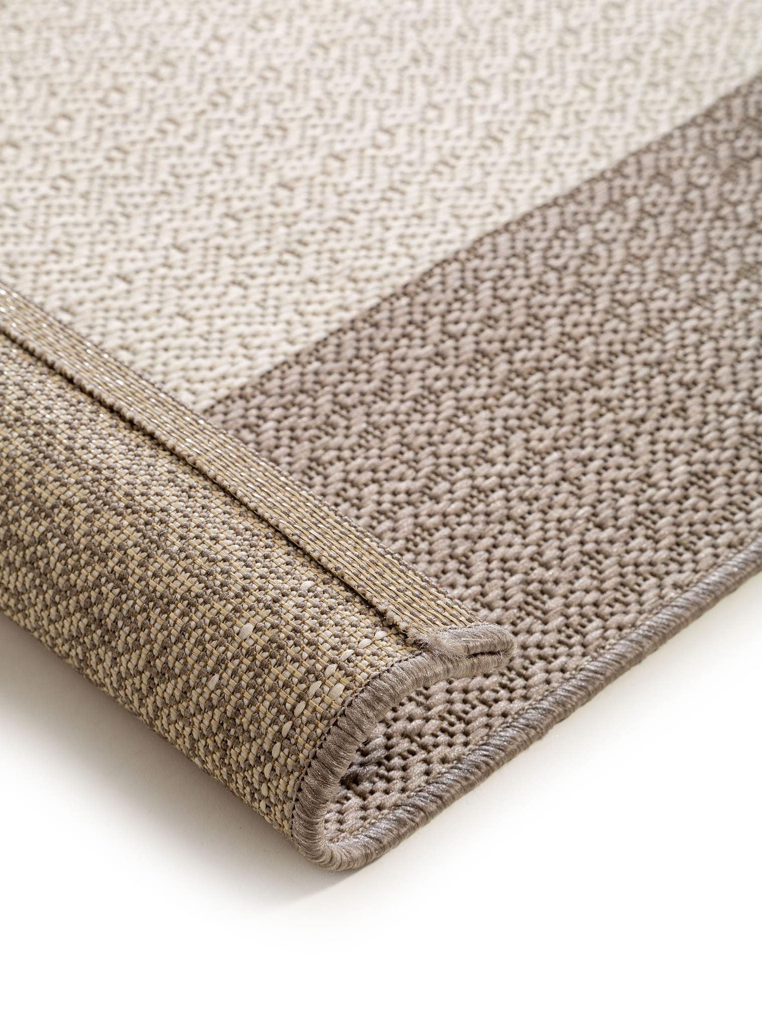 Tæppe af 100% Polypropylen i Beige med 1- 5 mm høj luv fra benuta Nest