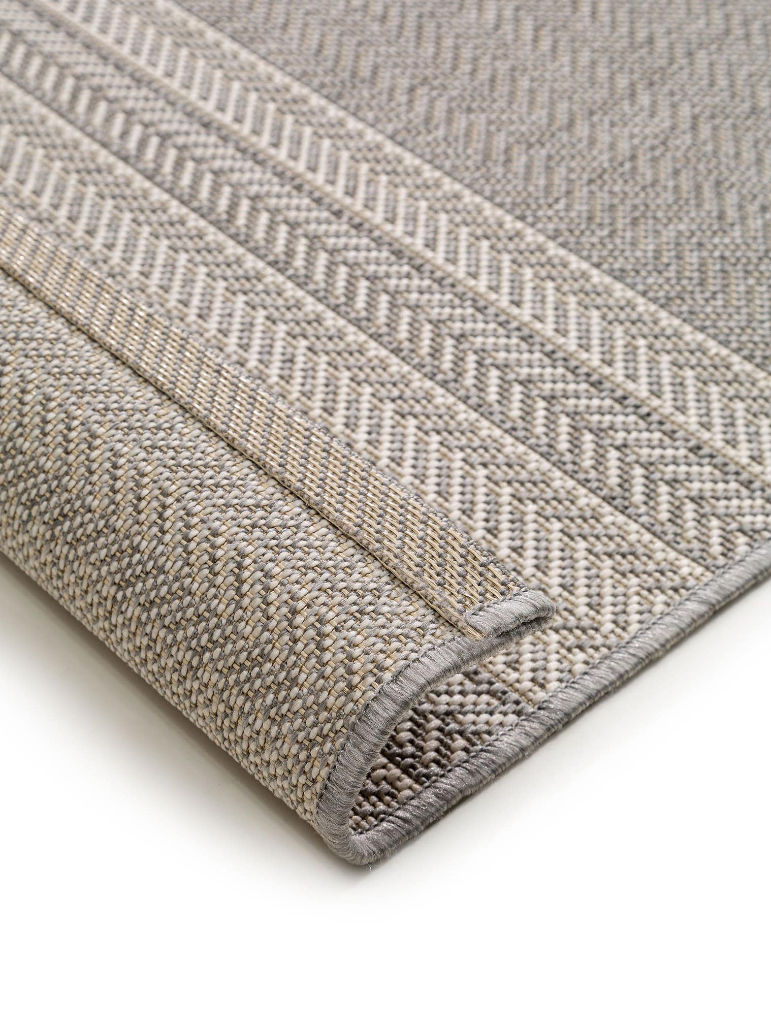 Tapis en 100% Polypropylène en Gris avec une pile de 1- 5 mm de hauteur de benuta Nest