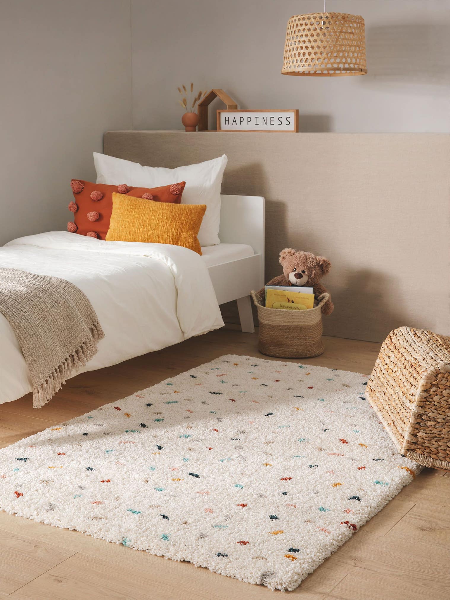 Rug made of 100% Polypropylene in Multicoloured with a 21 - 30 mm high pile by Lytte