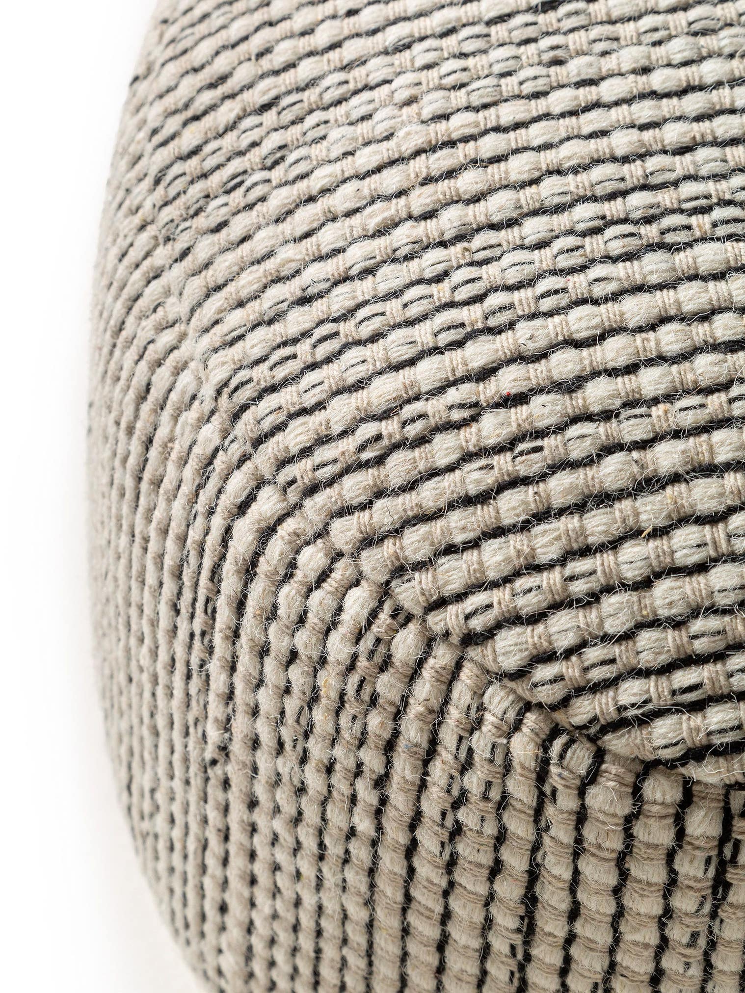Pouf in lana fatto a mano Rocco Beige/Nero in Uni-ontwerp van 80% lana, 20% cotone door benuta Pure