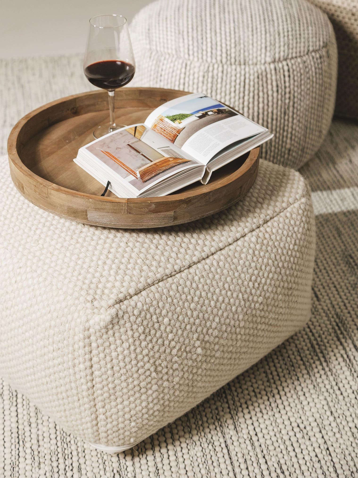 Pouf in lana fatto a mano Rocco Beige/Nero in Uni-ontwerp van 80% lana, 20% cotone door benuta Pure