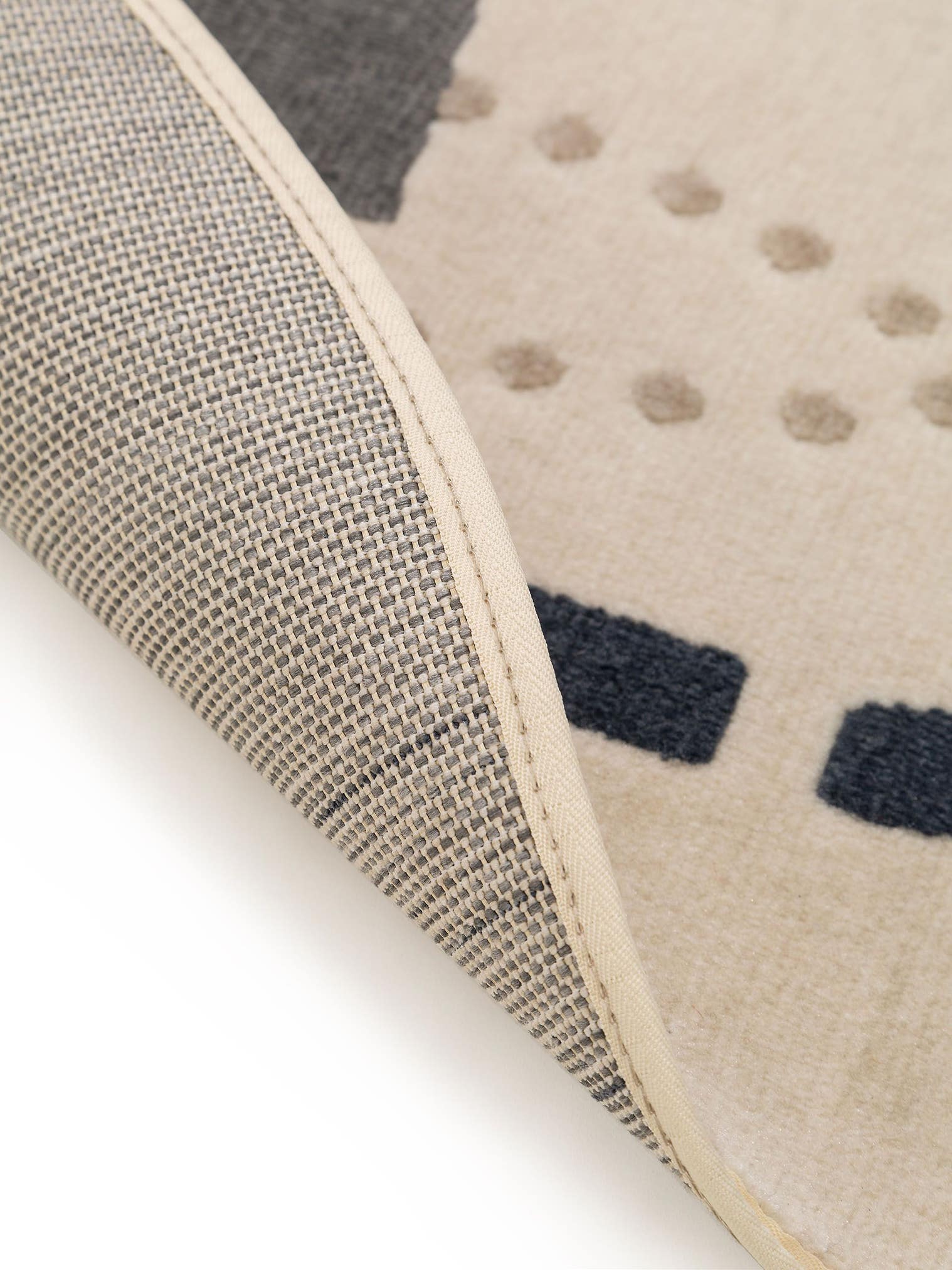 Teppich aus 100% Polypropylen in Beige mit 6 bis 10 mm hohem Flor von Lytte