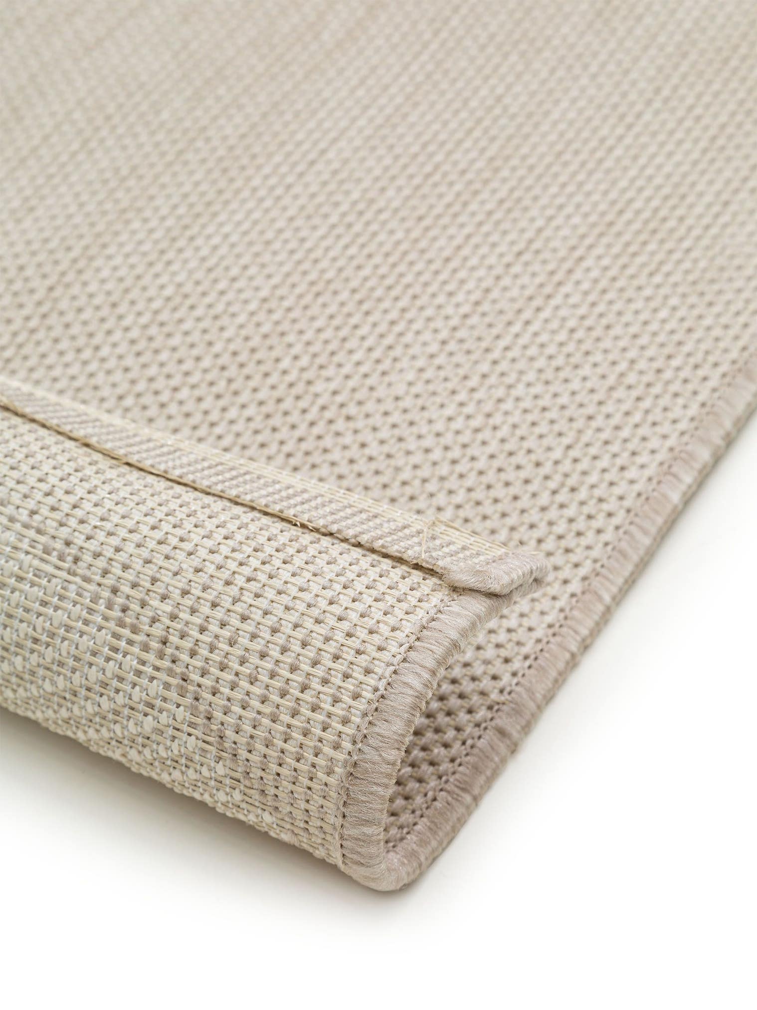 Teppich aus 100% Polypropylen in Beige mit 21 bis 30 mm hohem Flor von Lytte