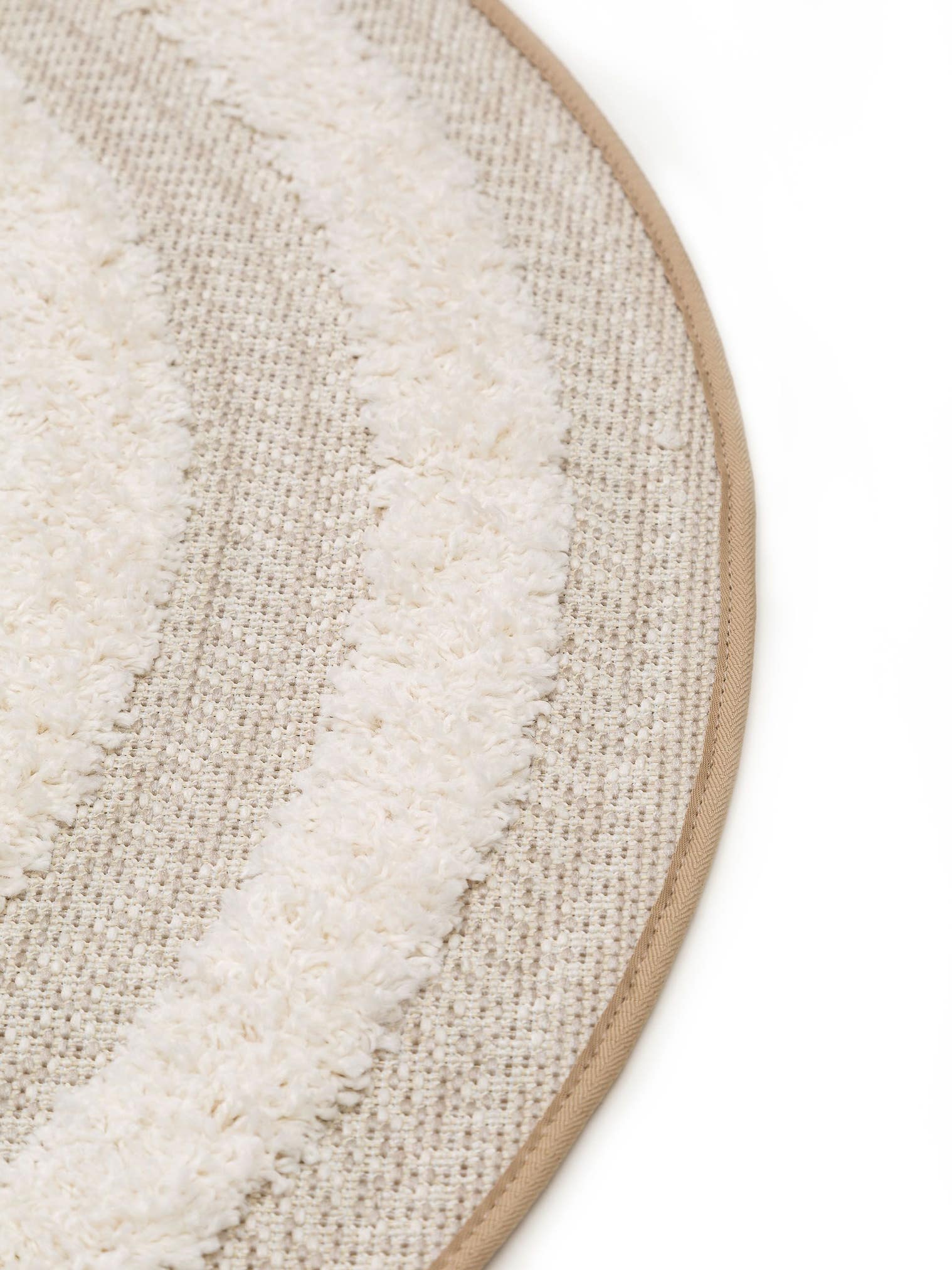 Teppich aus 100% Polypropylen in Beige mit 21 bis 30 mm hohem Flor von Lytte