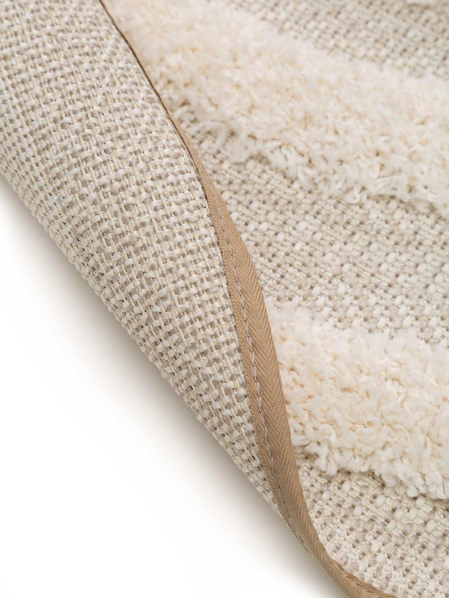 Teppich aus 100% Polypropylen in Beige mit 21 bis 30 mm hohem Flor von Lytte