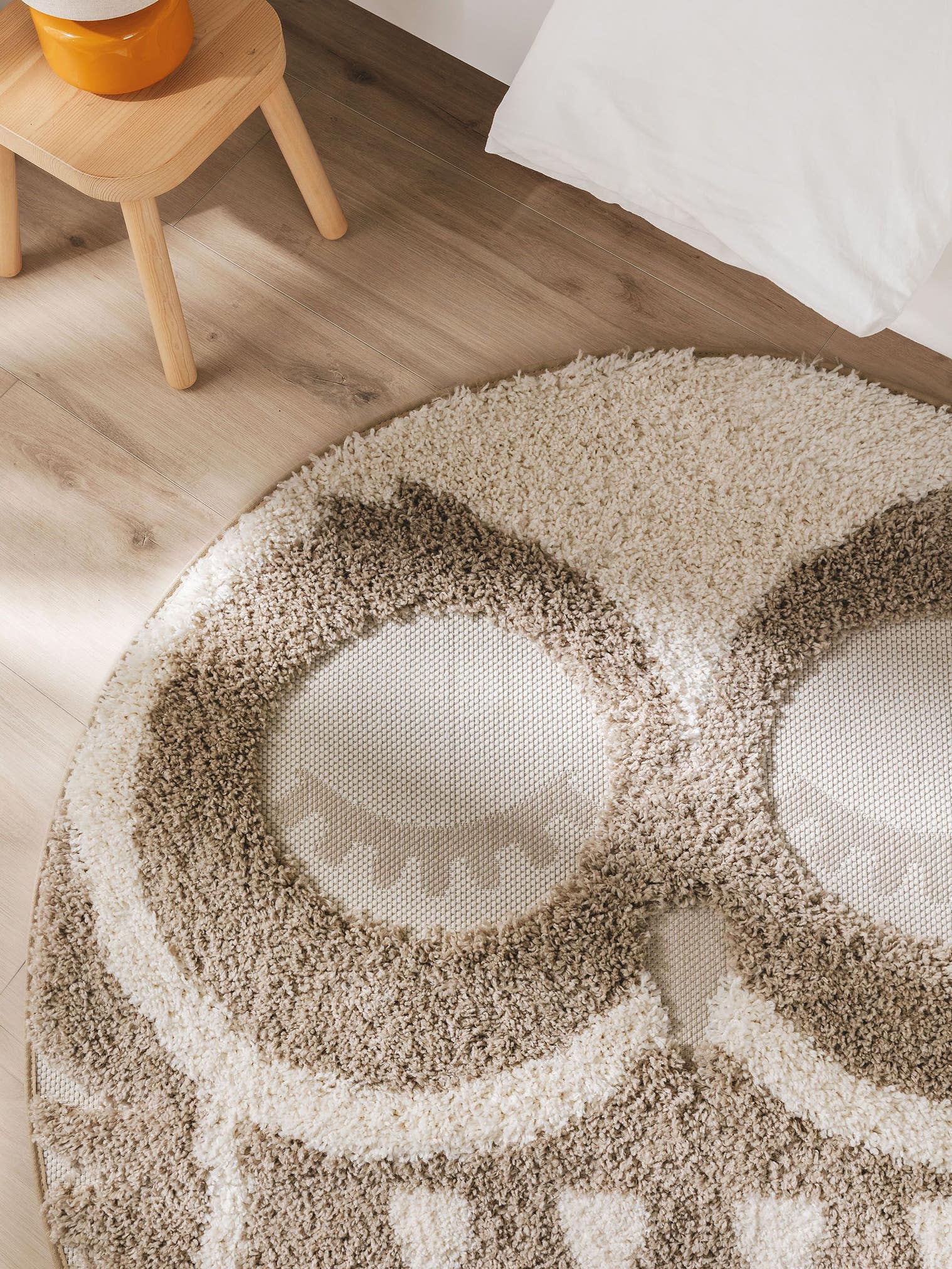 Teppich aus 100% Polypropylen in Beige mit 21 bis 30 mm hohem Flor von Lytte