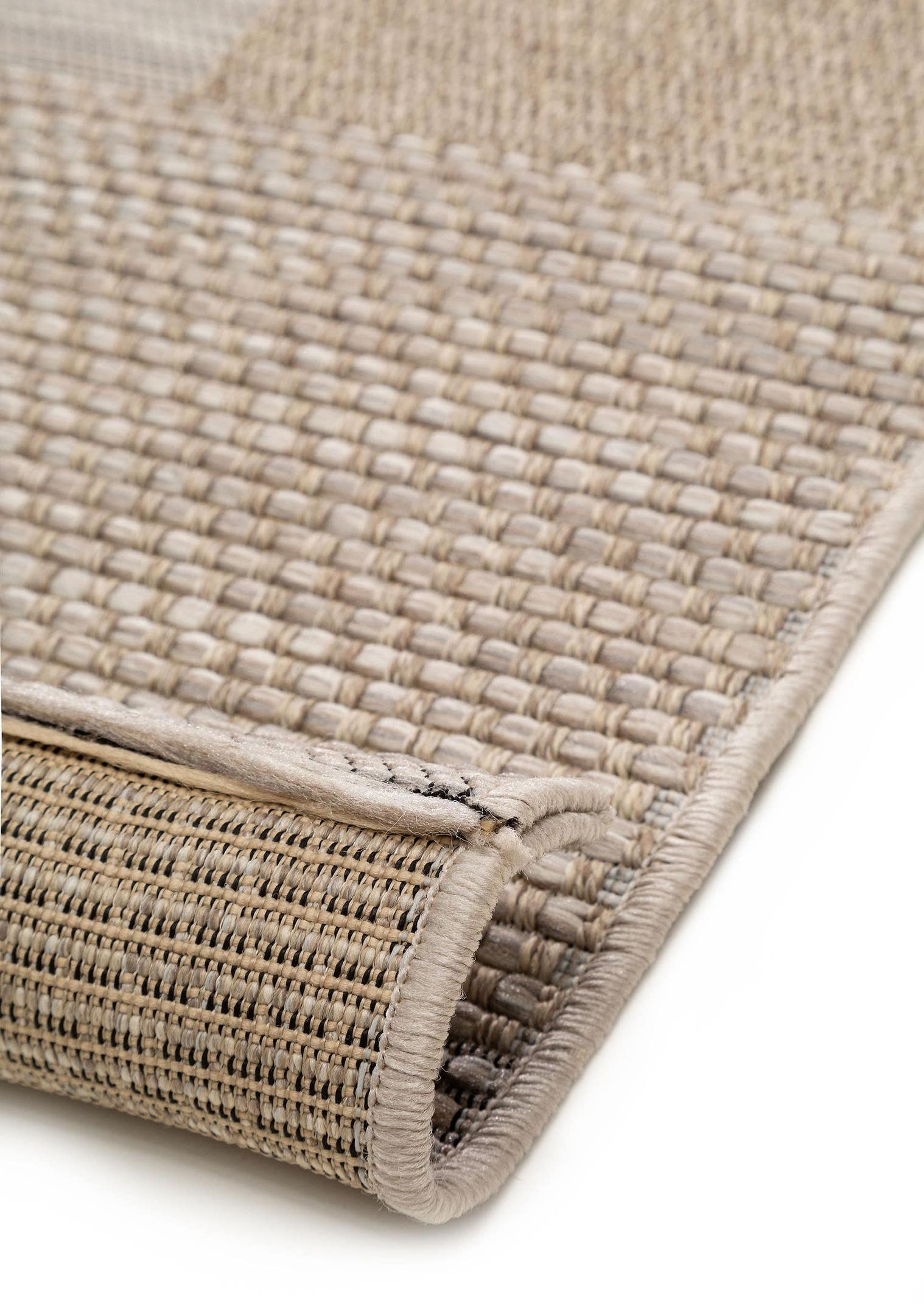 Teppich aus 100% Polypropylen in Beige mit bis 5 mm hohem Flor von benuta Nest