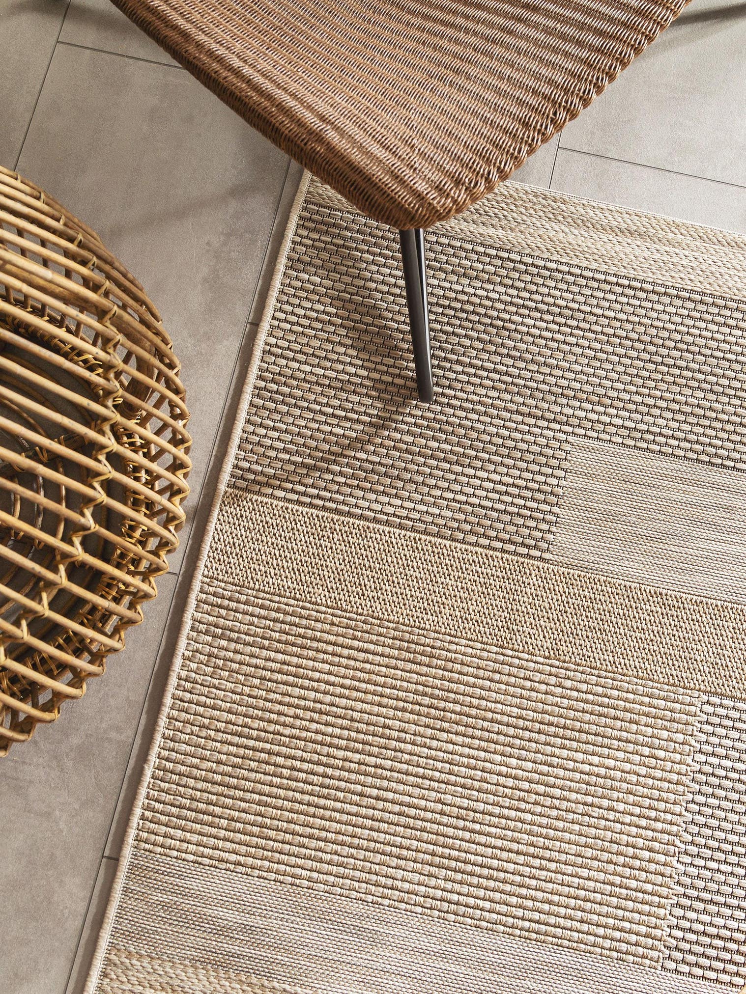 Teppich aus 100% Polypropylen in Beige mit bis 5 mm hohem Flor von benuta Nest